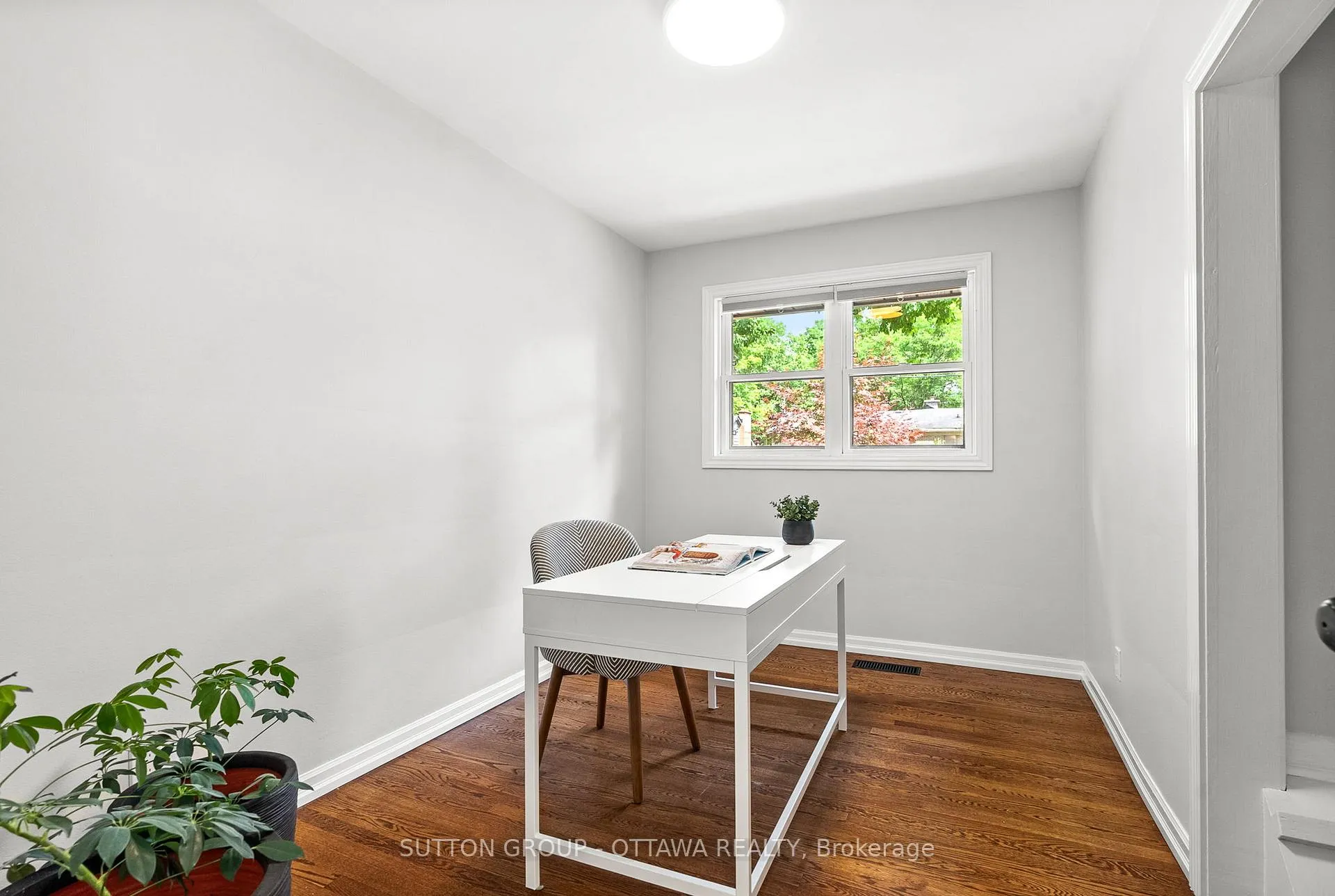 Photo 195 of 2039 Thorne Avenue, Ottawa, Alta Vista/Faircrest Heights — HOMEH