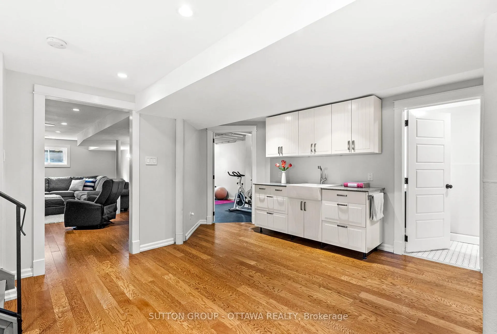 Photo 284 of 2039 Thorne Avenue, Ottawa, Alta Vista/Faircrest Heights — HOMEH