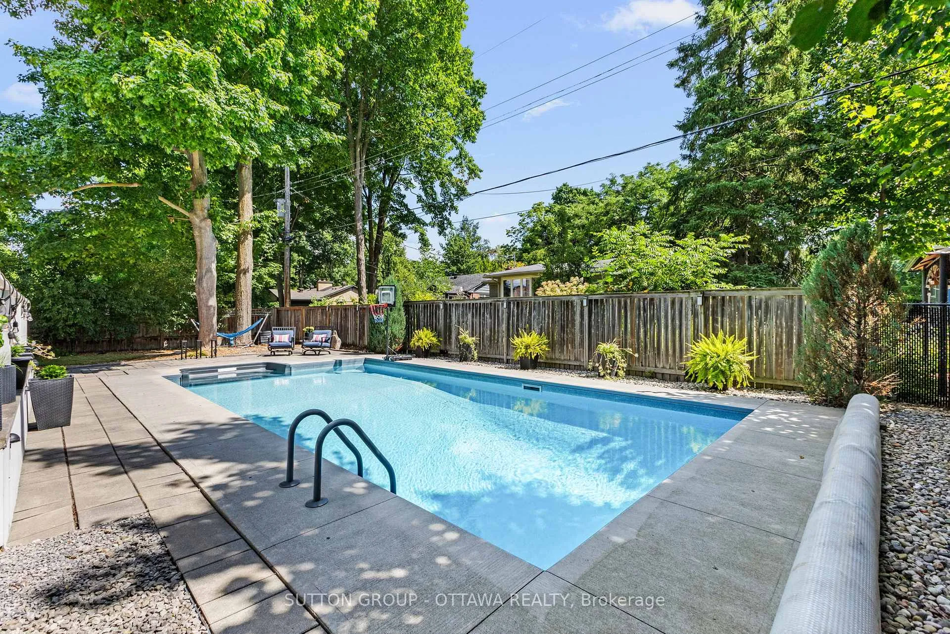 Photo 334 of 2039 Thorne Avenue, Ottawa, Alta Vista/Faircrest Heights — HOMEH