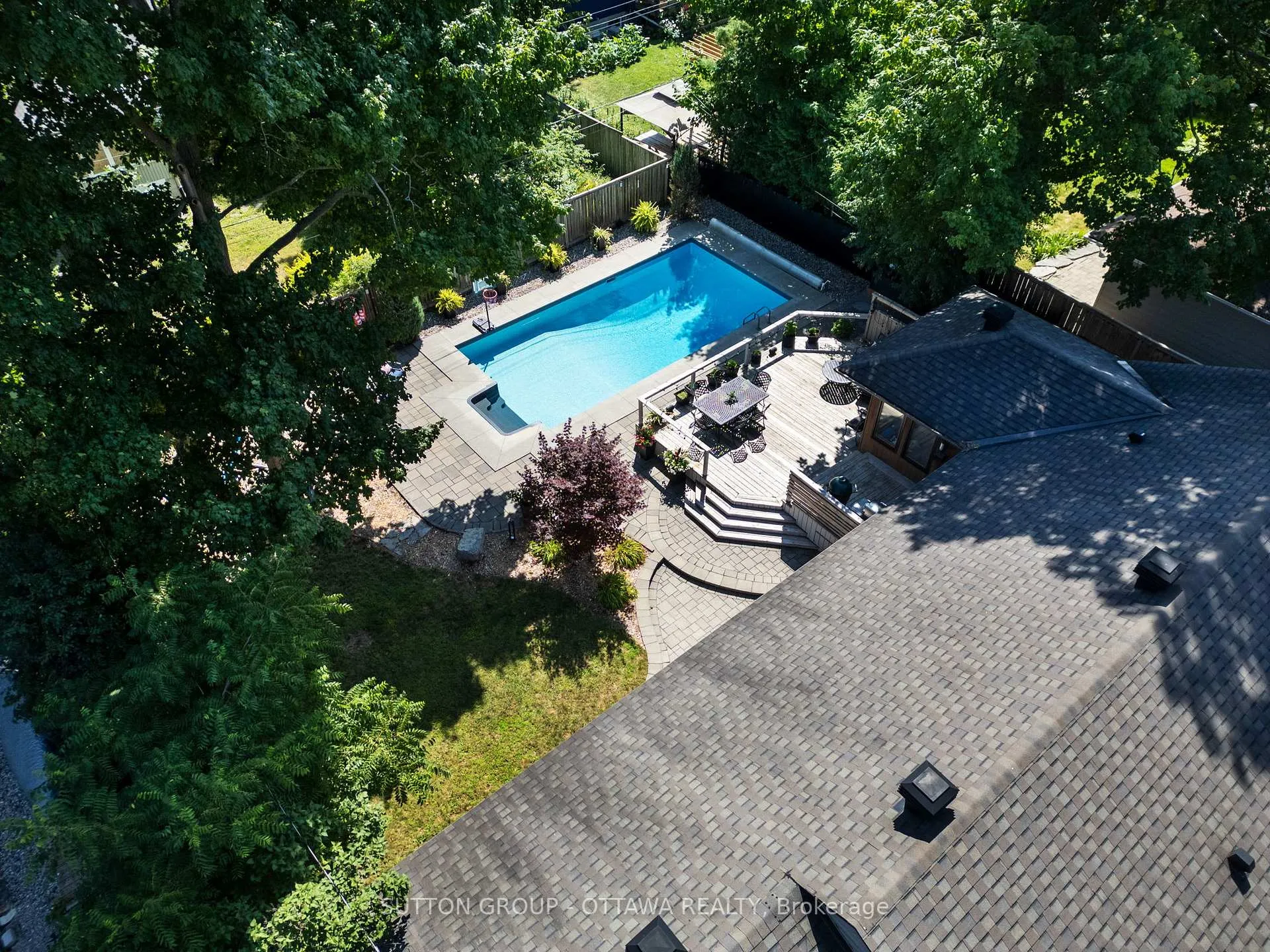 Photo 365 of 2039 Thorne Avenue, Ottawa, Alta Vista/Faircrest Heights — HOMEH