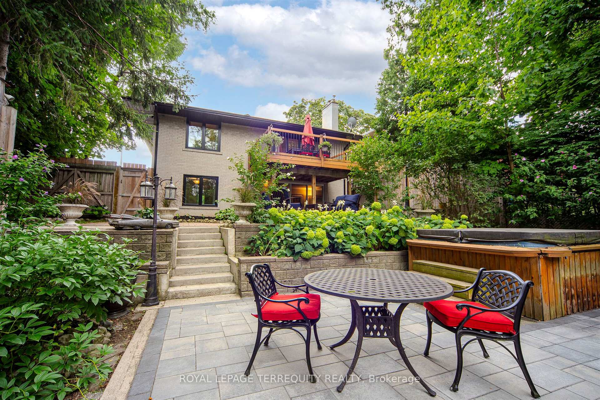 Photo 38 of 92 Saskatoon Drive, Etobicoke, Kingsview Village-The Westway — HOMEH