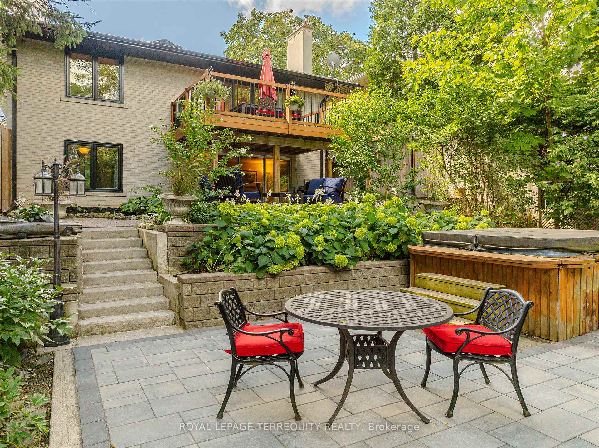 Photo 47 of 92 Saskatoon Drive, Etobicoke, Kingsview Village-The Westway — HOMEH