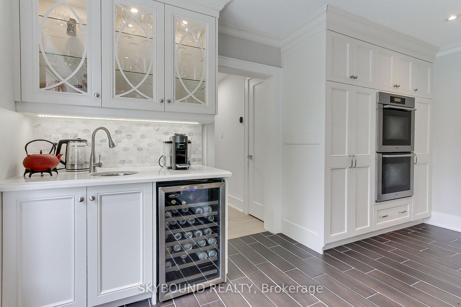 Photo 20 of 12 Queensborough Crescent, Etobicoke, Willowridge-Martingrove-Richview — HOMEH