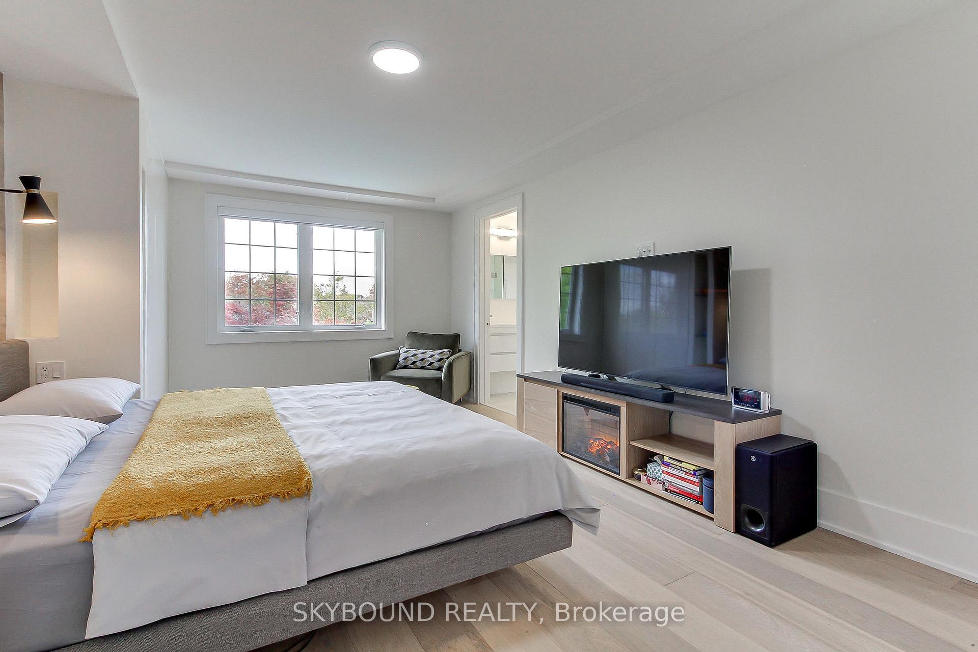 Photo 29 of 12 Queensborough Crescent, Etobicoke, Willowridge-Martingrove-Richview — HOMEH