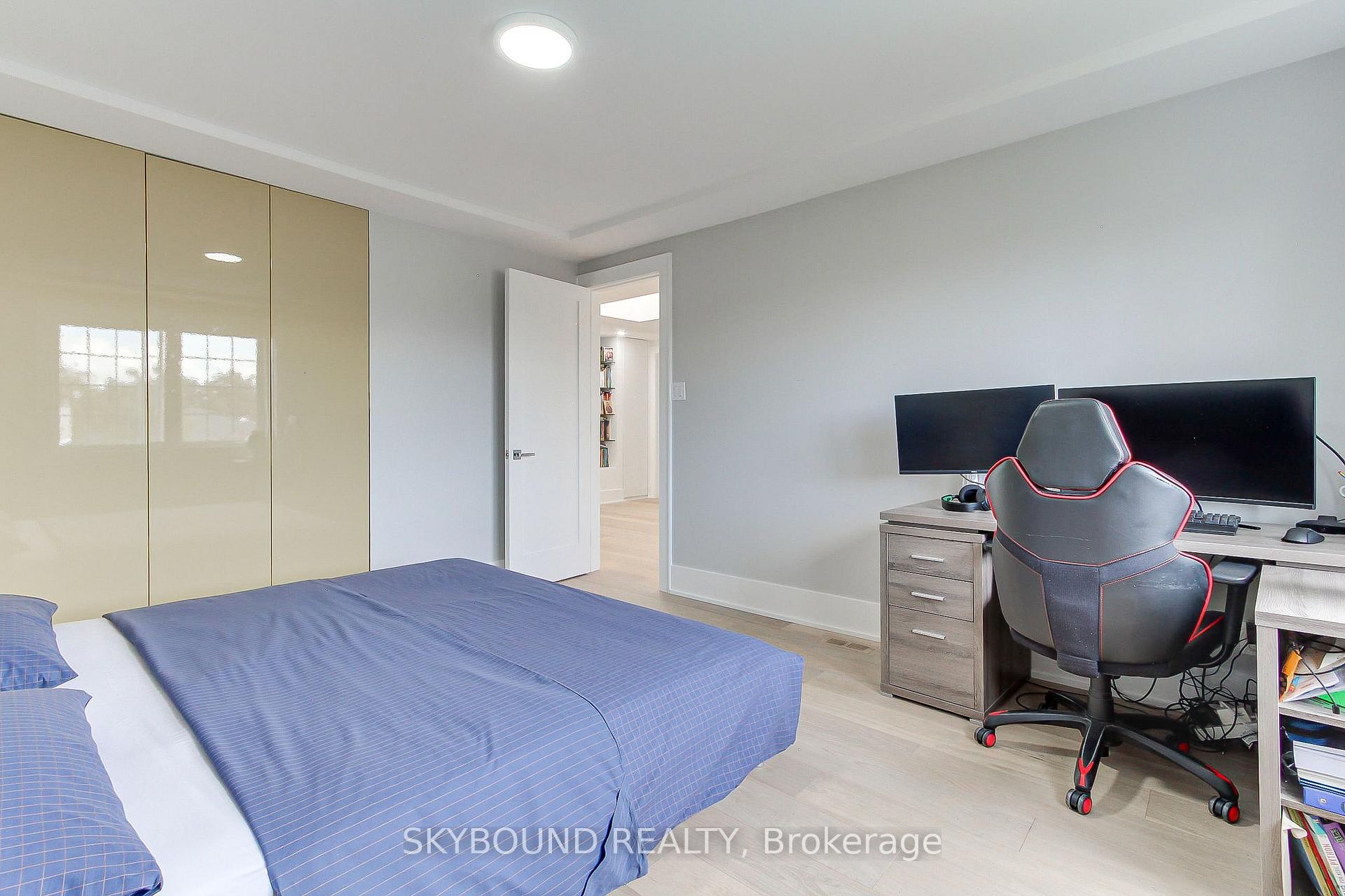 Photo 35 of 12 Queensborough Crescent, Etobicoke, Willowridge-Martingrove-Richview — HOMEH