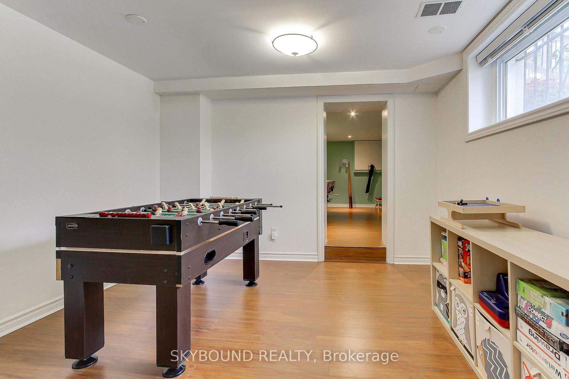 Photo 43 of 12 Queensborough Crescent, Etobicoke, Willowridge-Martingrove-Richview — HOMEH