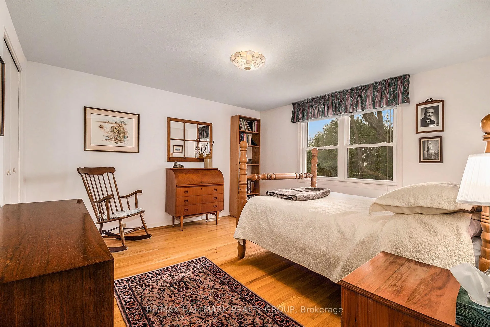 Photo 209 of 904 Rand Avenue, Ottawa, Riverside Park South — HOMEH