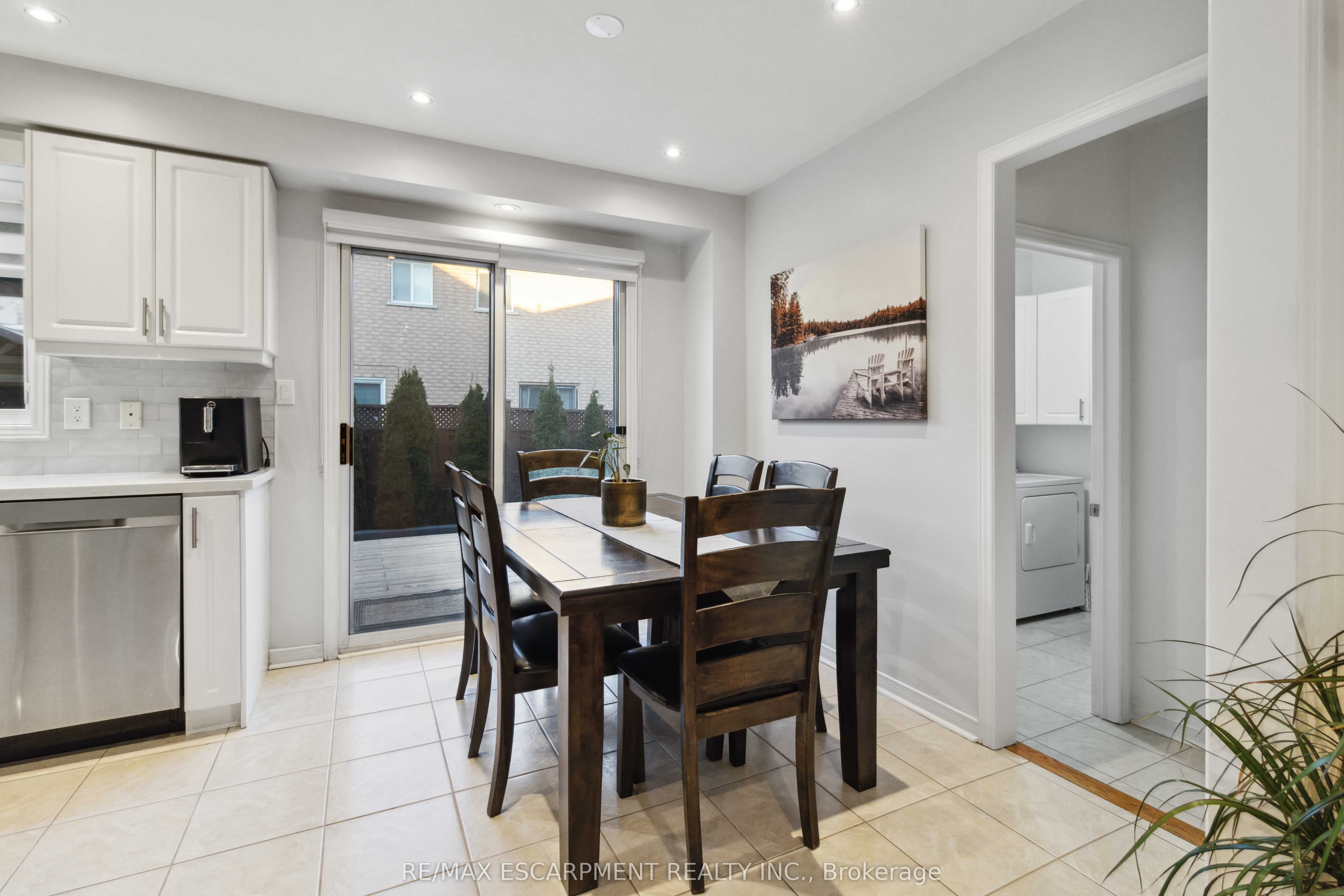 Photo 42 of 7 Wyoming Trail, Brampton, Sandringham-Wellington — HOMEH