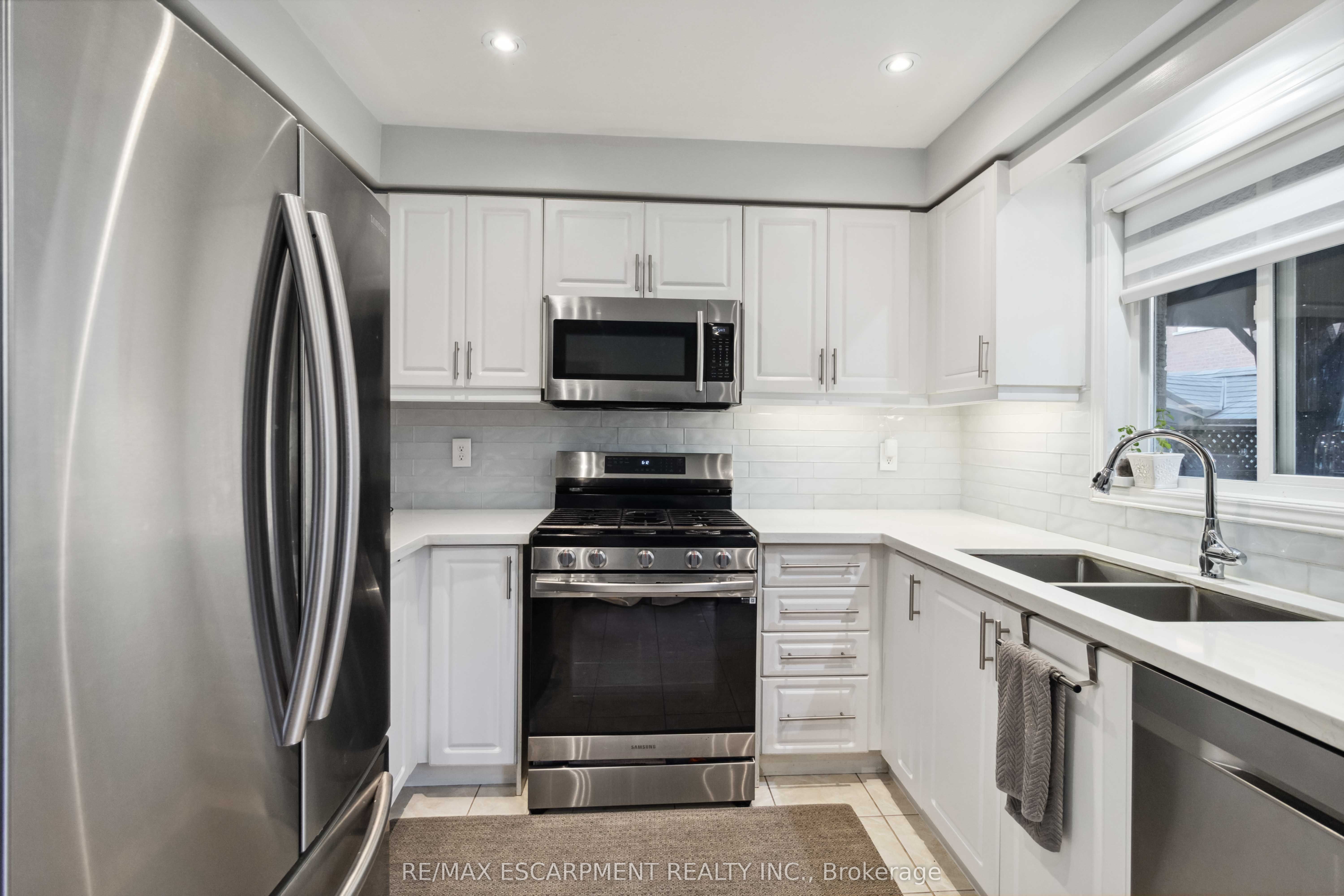 Photo 46 of 7 Wyoming Trail, Brampton, Sandringham-Wellington — HOMEH