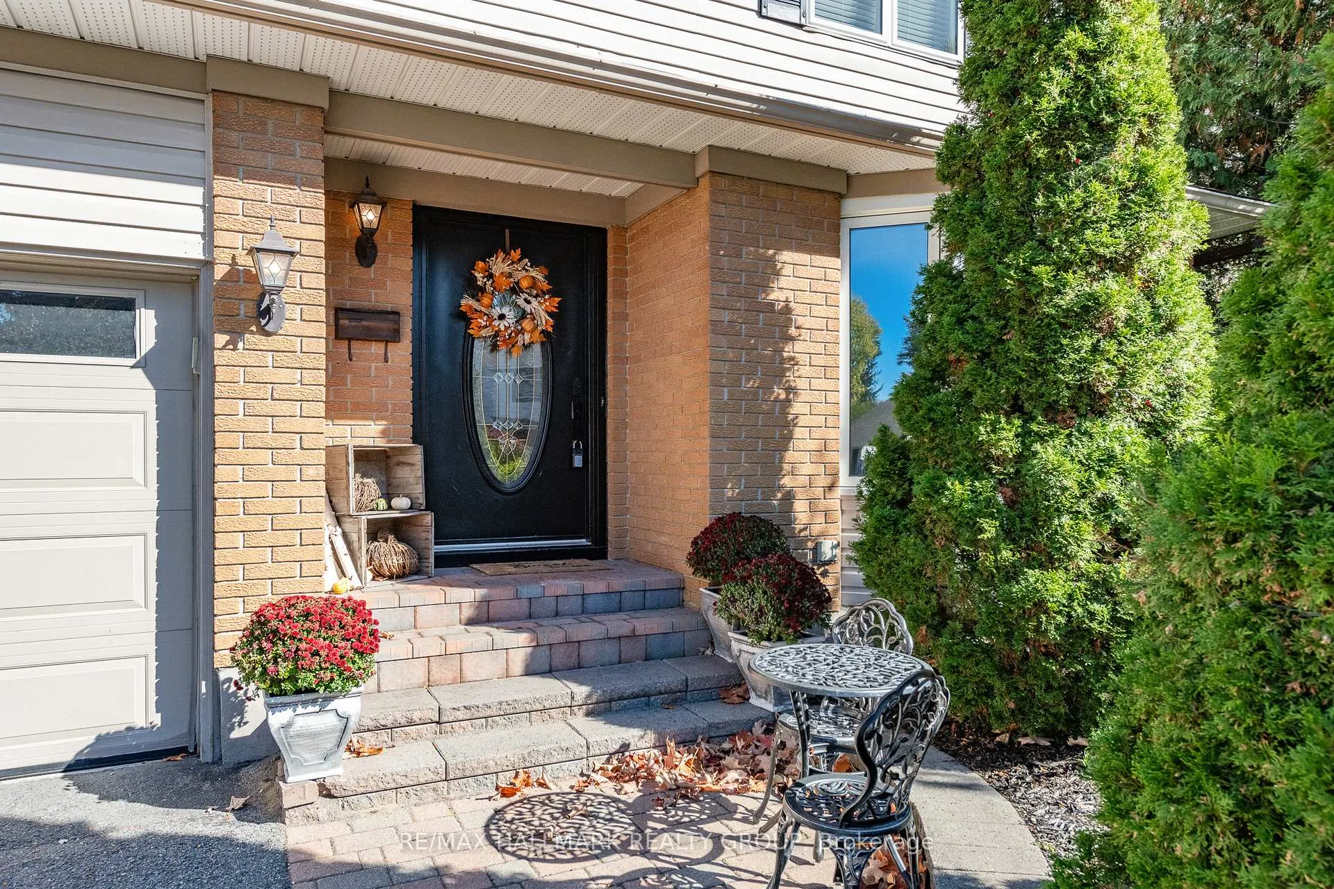 Photo 3 of 35 St Remy Drive, Ottawa, Barrhaven - Pheasant Run — HOMEH