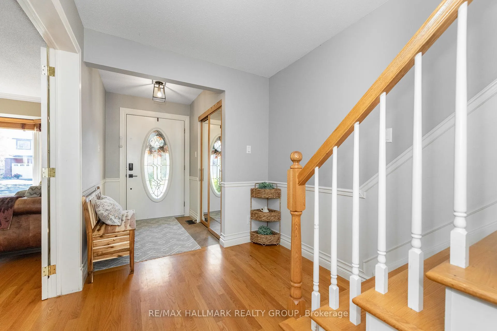 Photo 5 of 35 St Remy Drive, Ottawa, Barrhaven - Pheasant Run — HOMEH
