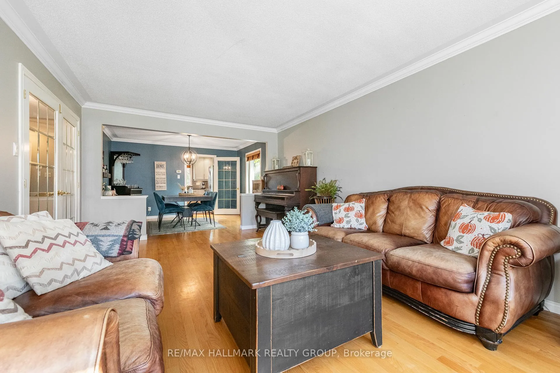 Photo 7 of 35 St Remy Drive, Ottawa, Barrhaven - Pheasant Run — HOMEH