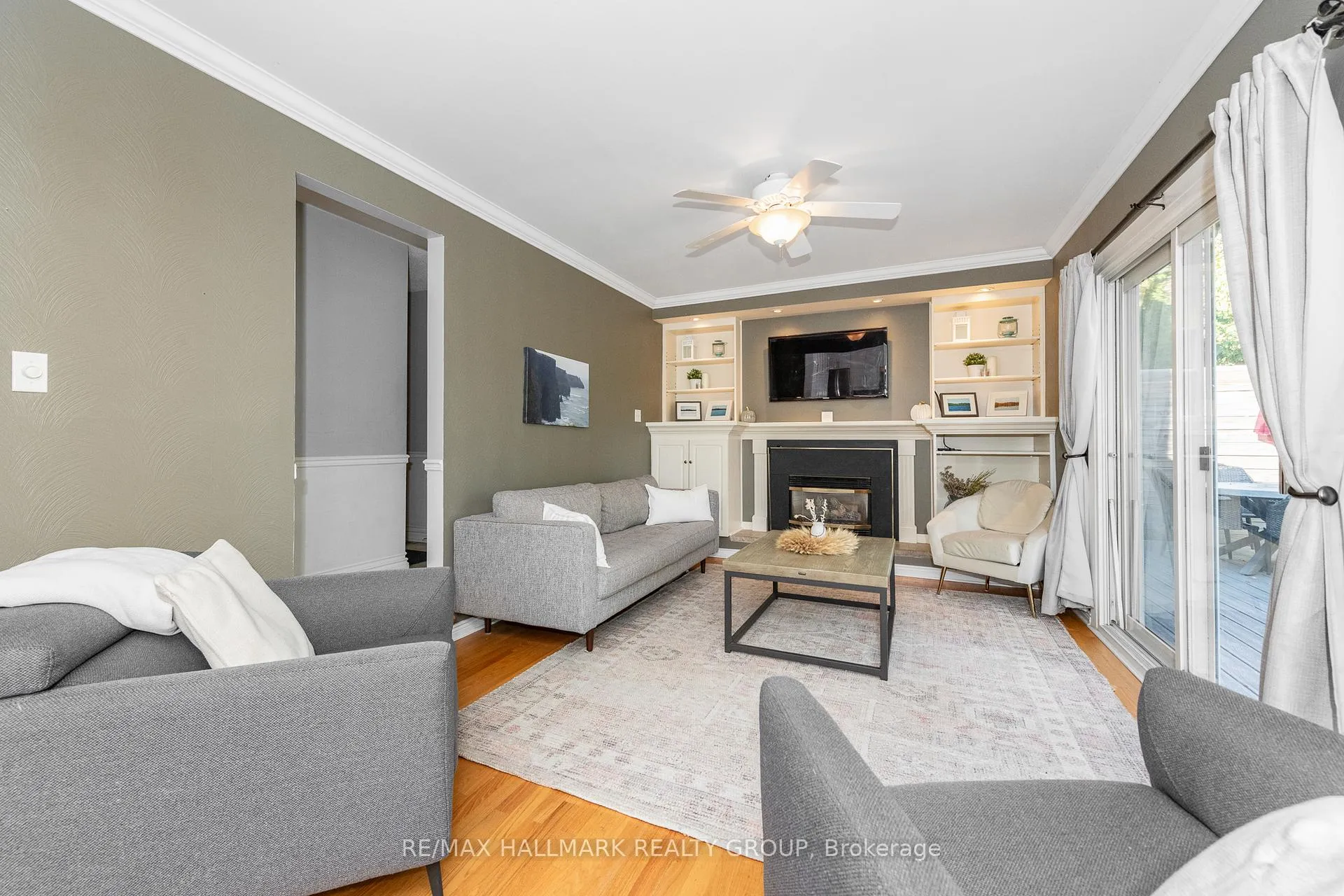 Photo 19 of 35 St Remy Drive, Ottawa, Barrhaven - Pheasant Run — HOMEH
