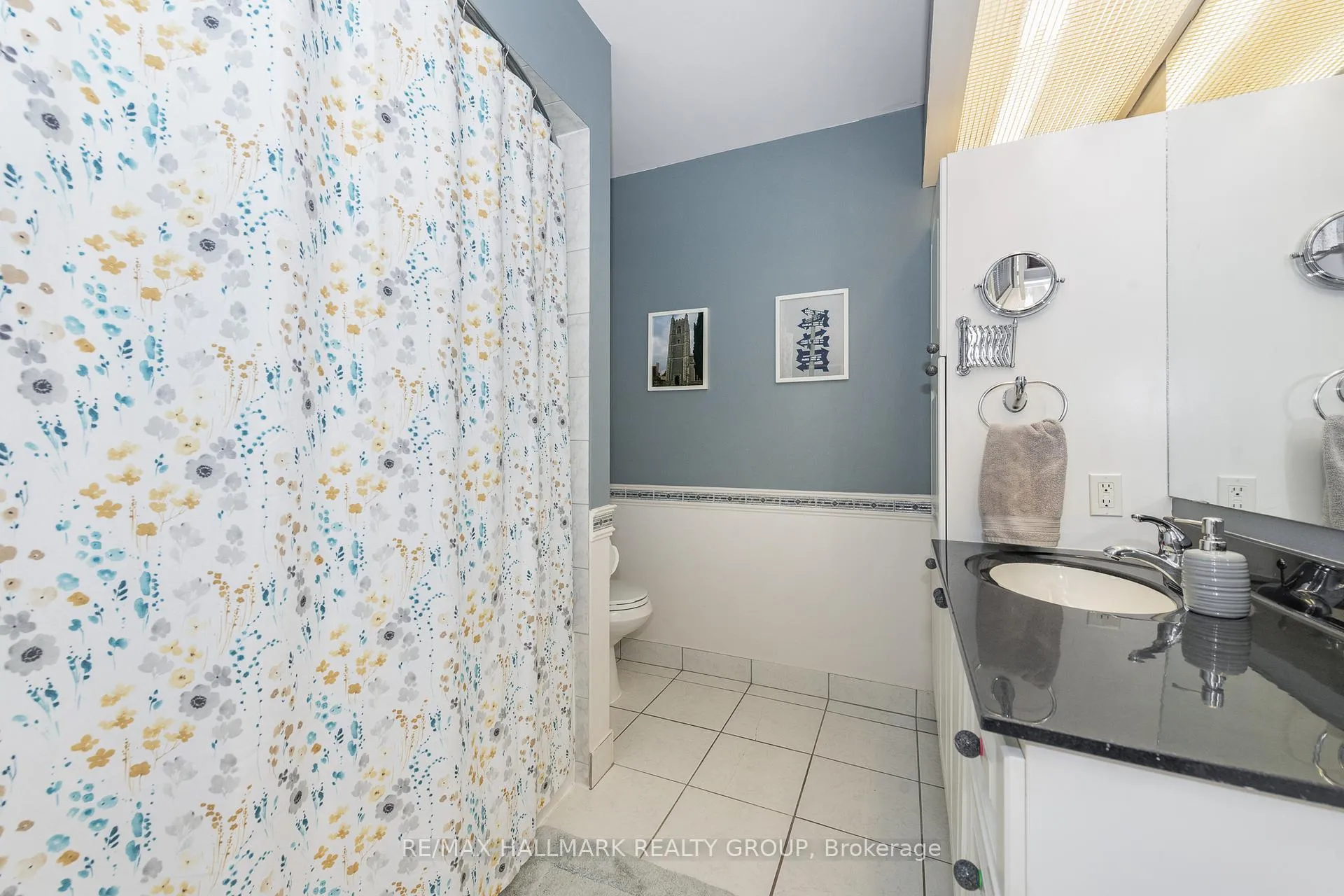 Photo 29 of 35 St Remy Drive, Ottawa, Barrhaven - Pheasant Run — HOMEH