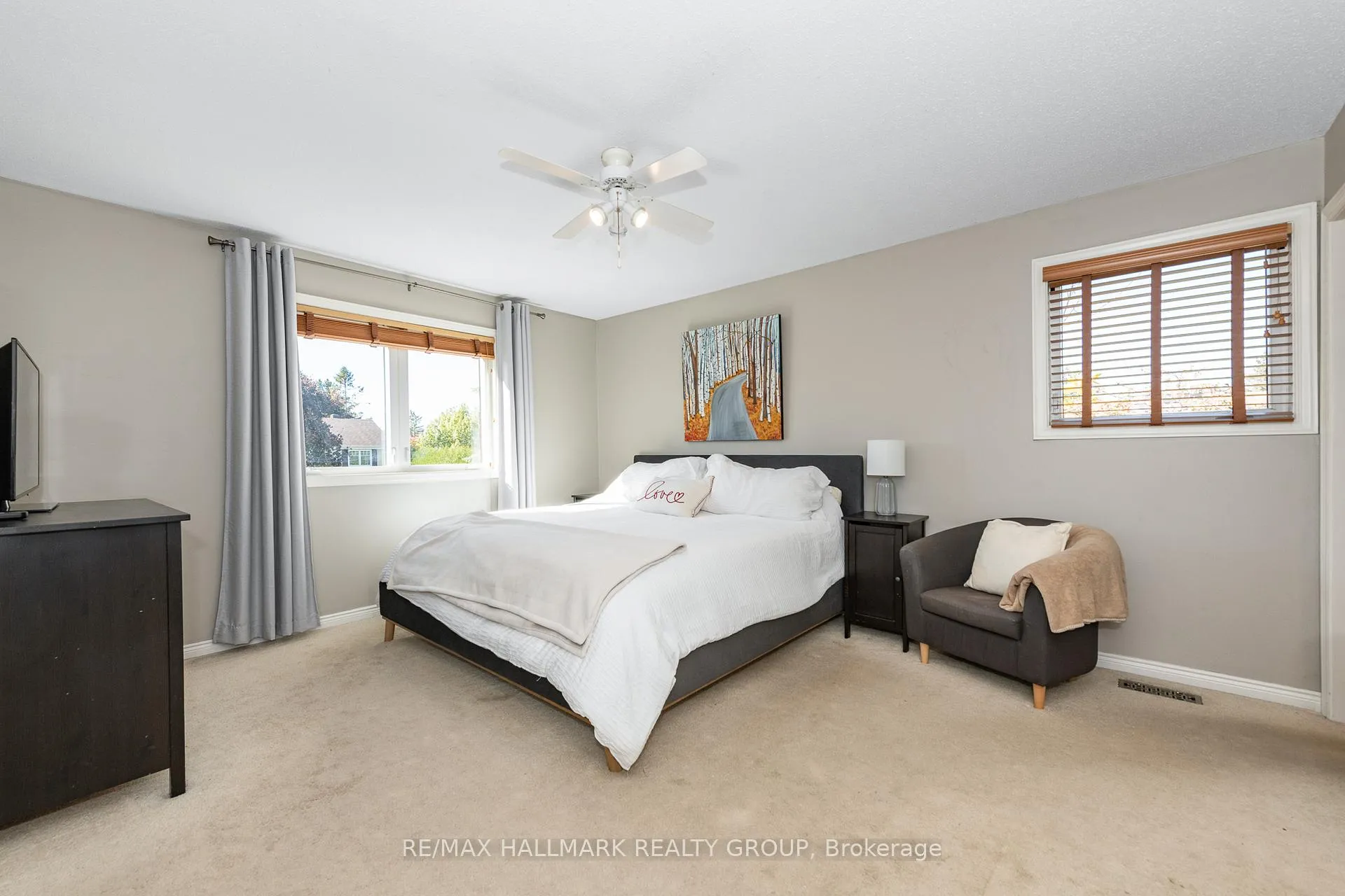 Photo 32 of 35 St Remy Drive, Ottawa, Barrhaven - Pheasant Run — HOMEH