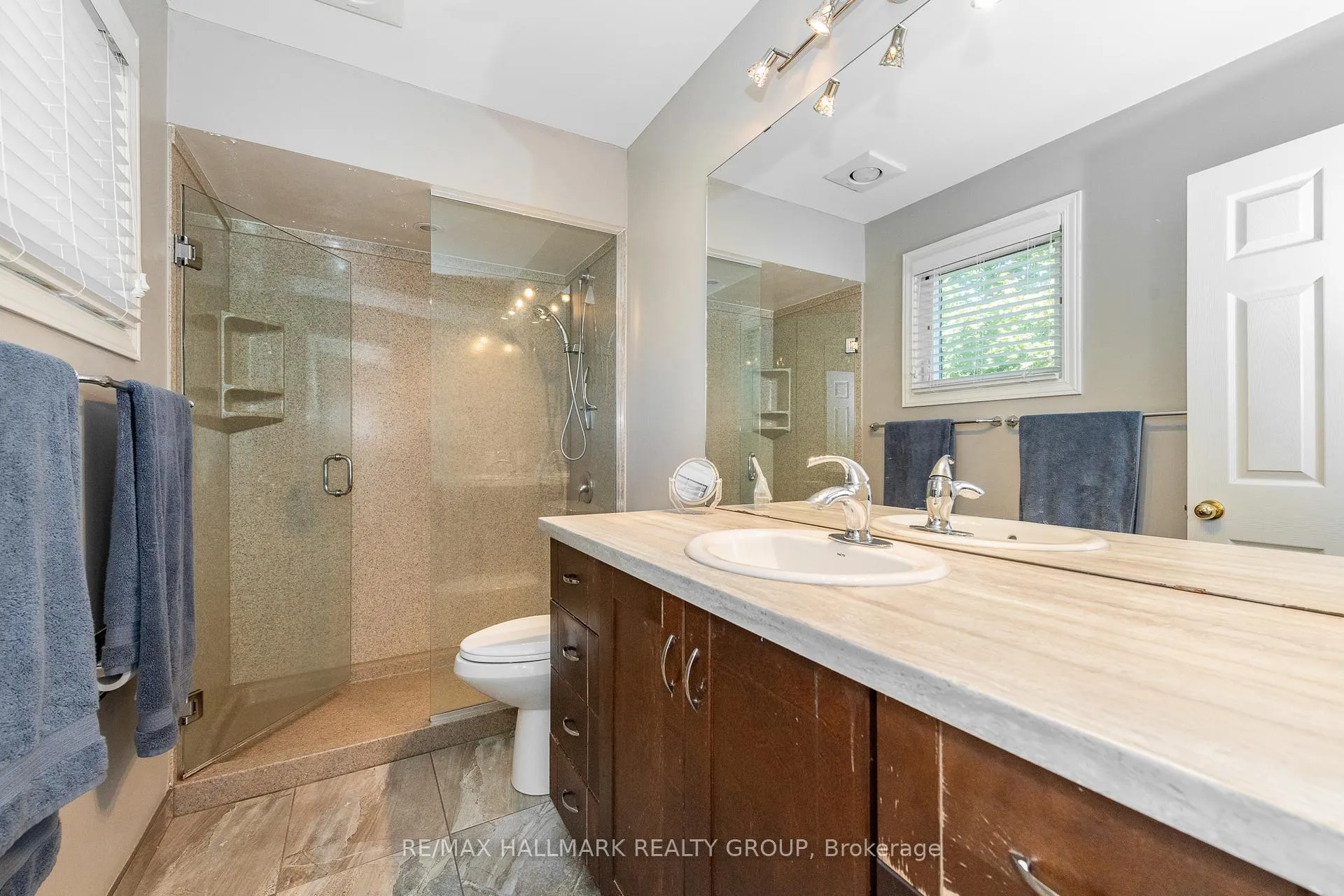 Photo 36 of 35 St Remy Drive, Ottawa, Barrhaven - Pheasant Run — HOMEH