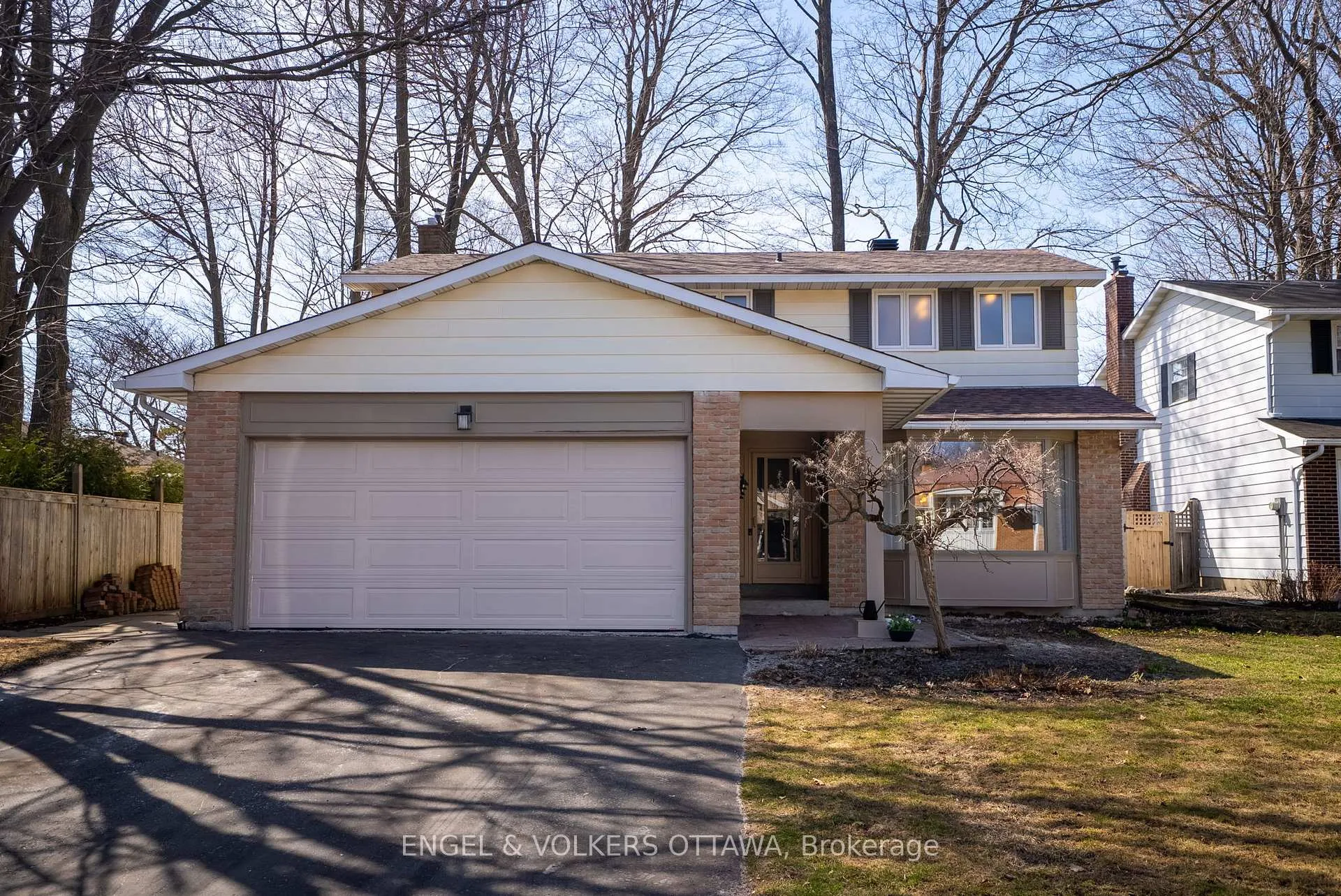Photo 12 of 4 Oakhurst Crescent, Ottawa, Blackburn Hamlet — HOMEH