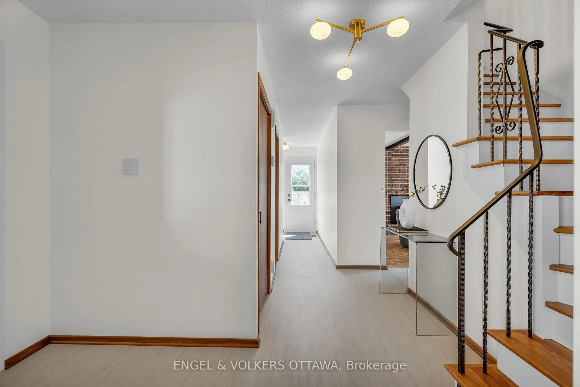 Photo 39 of 4 Oakhurst Crescent, Ottawa, Blackburn Hamlet — HOMEH
