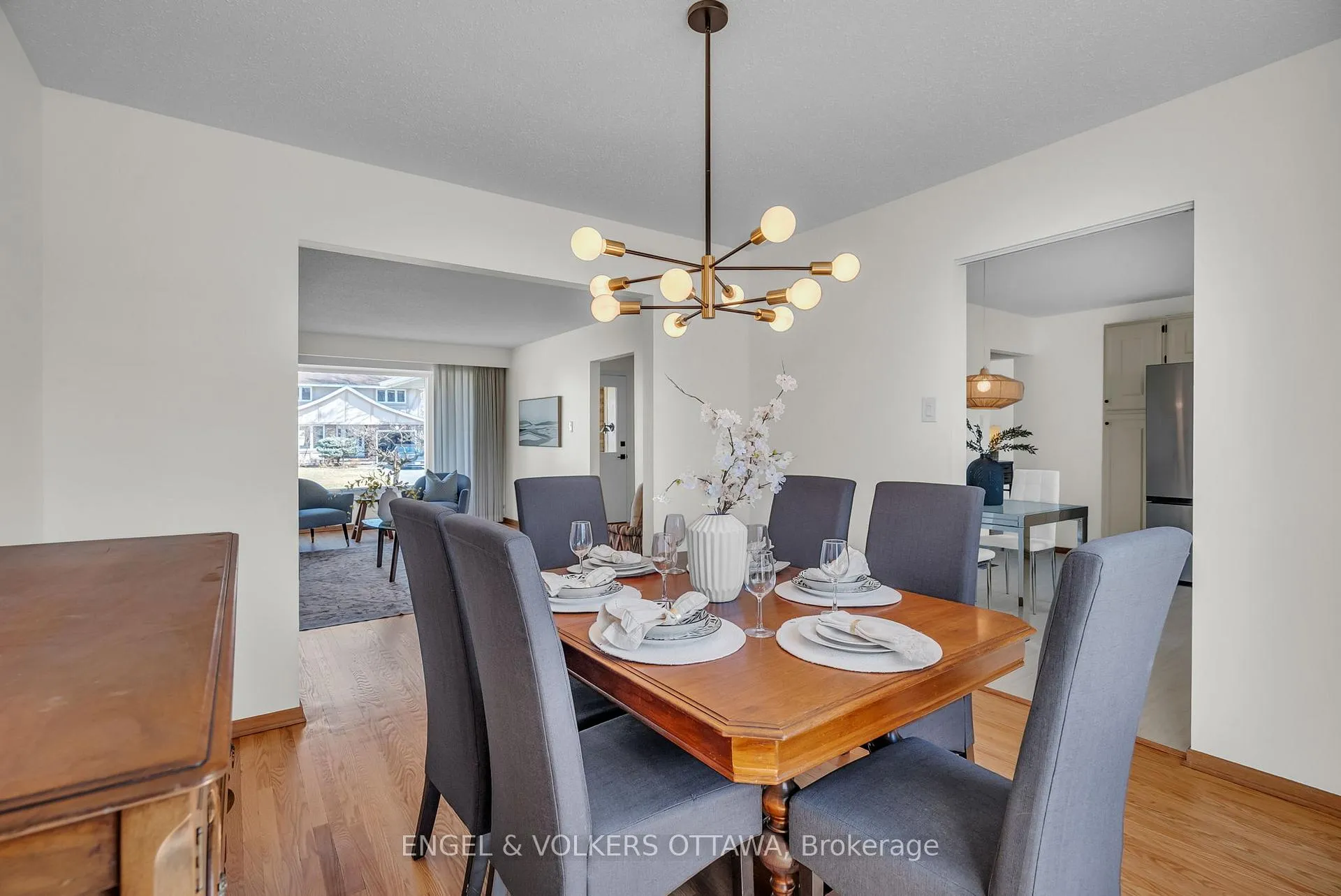 Photo 99 of 4 Oakhurst Crescent, Ottawa, Blackburn Hamlet — HOMEH