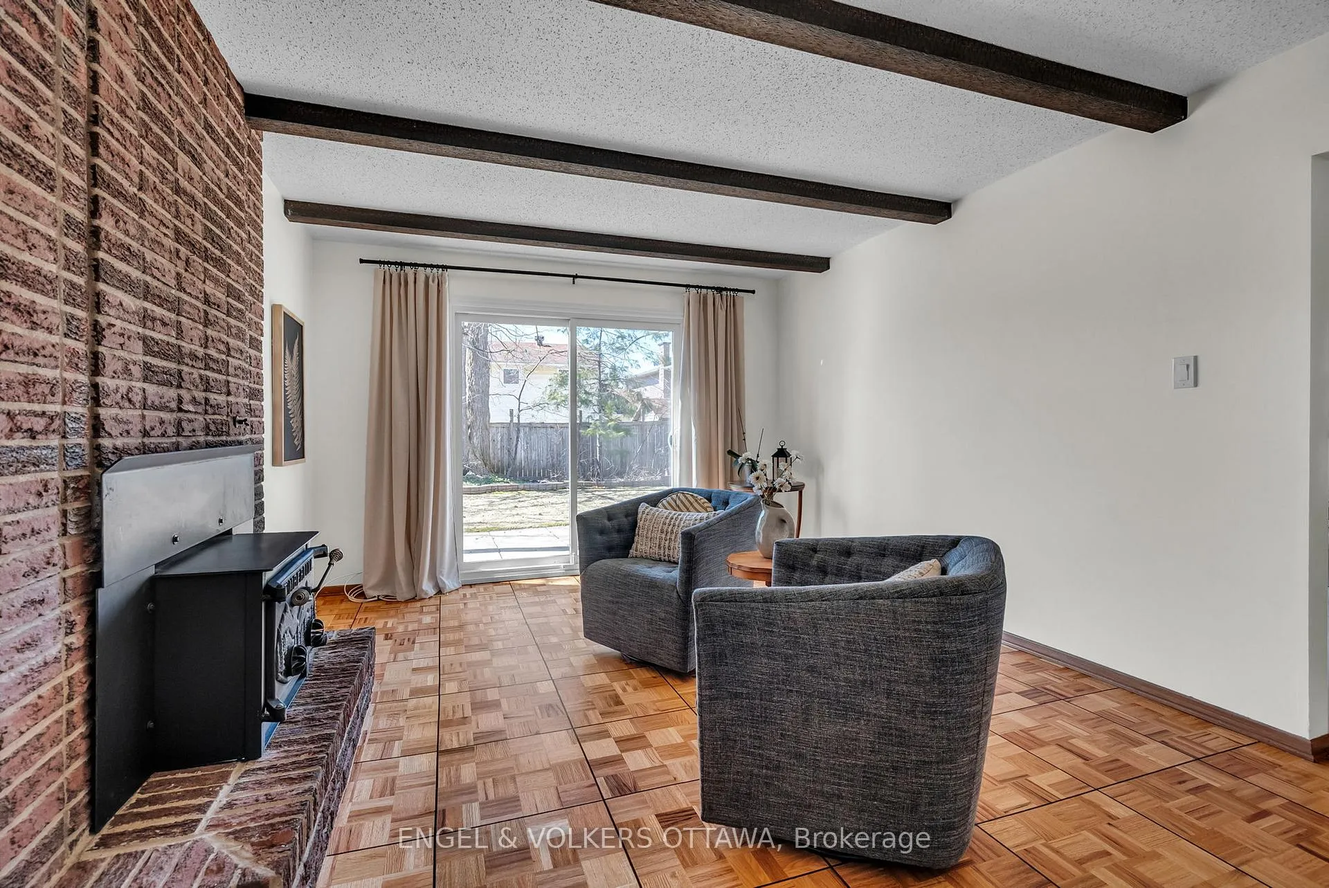 Photo 198 of 4 Oakhurst Crescent, Ottawa, Blackburn Hamlet — HOMEH