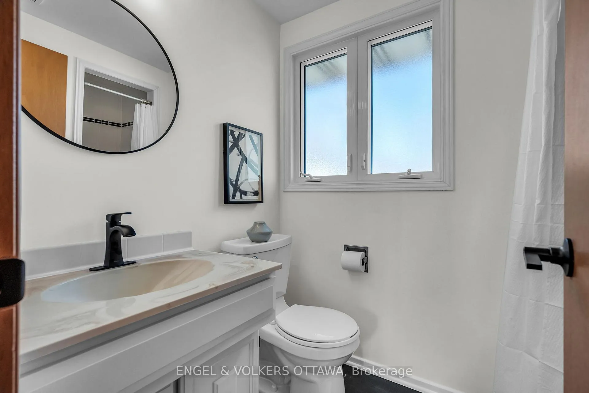 Photo 245 of 4 Oakhurst Crescent, Ottawa, Blackburn Hamlet — HOMEH