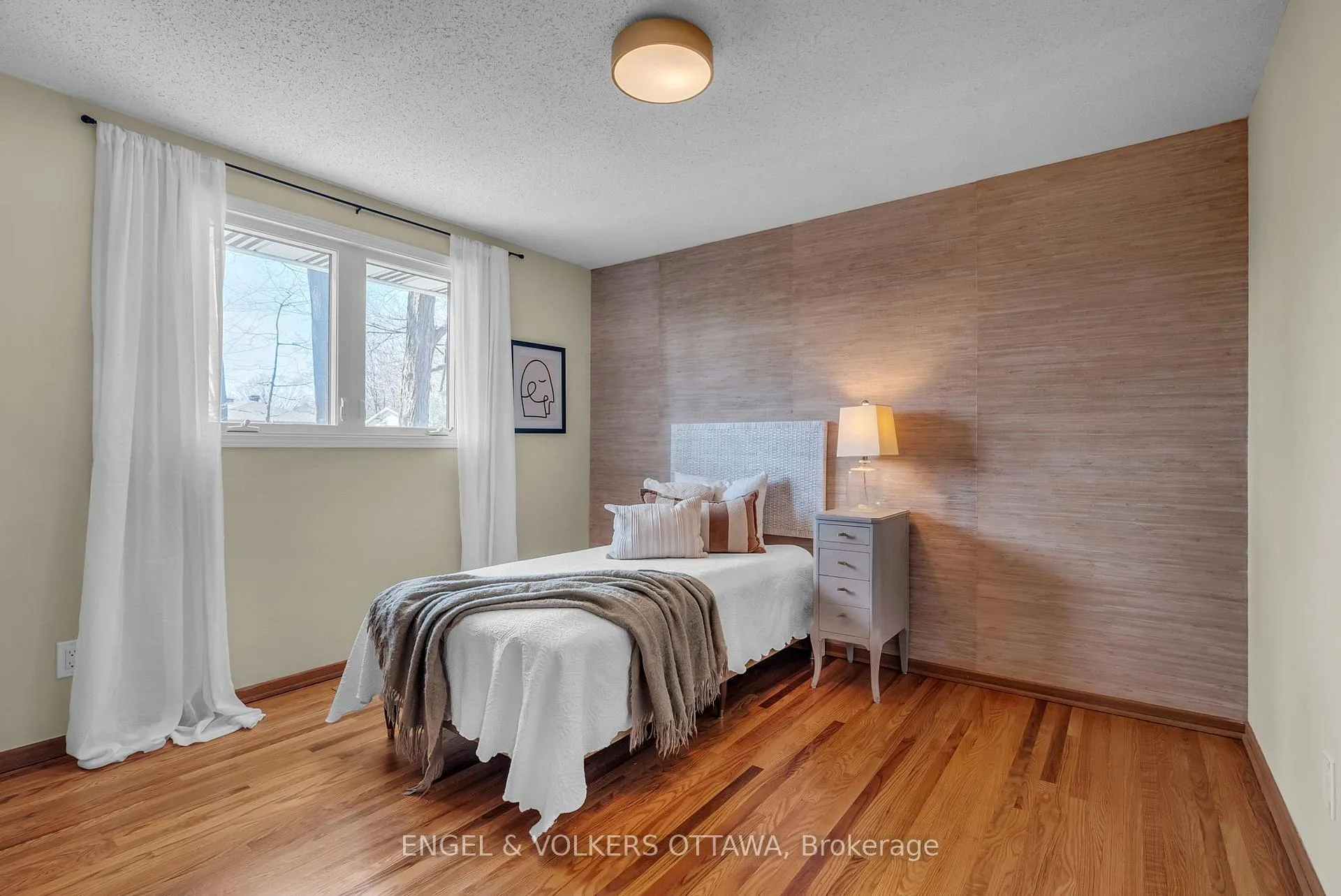 Photo 295 of 4 Oakhurst Crescent, Ottawa, Blackburn Hamlet — HOMEH