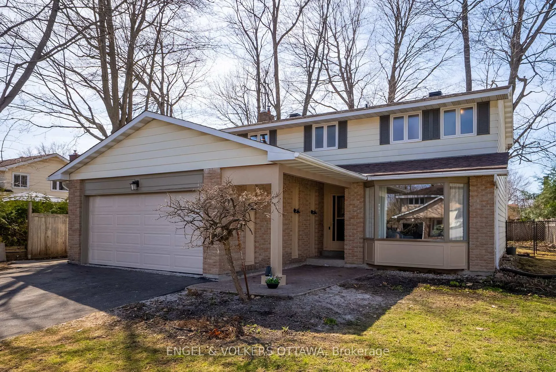 Photo 452 of 4 Oakhurst Crescent, Ottawa, Blackburn Hamlet — HOMEH