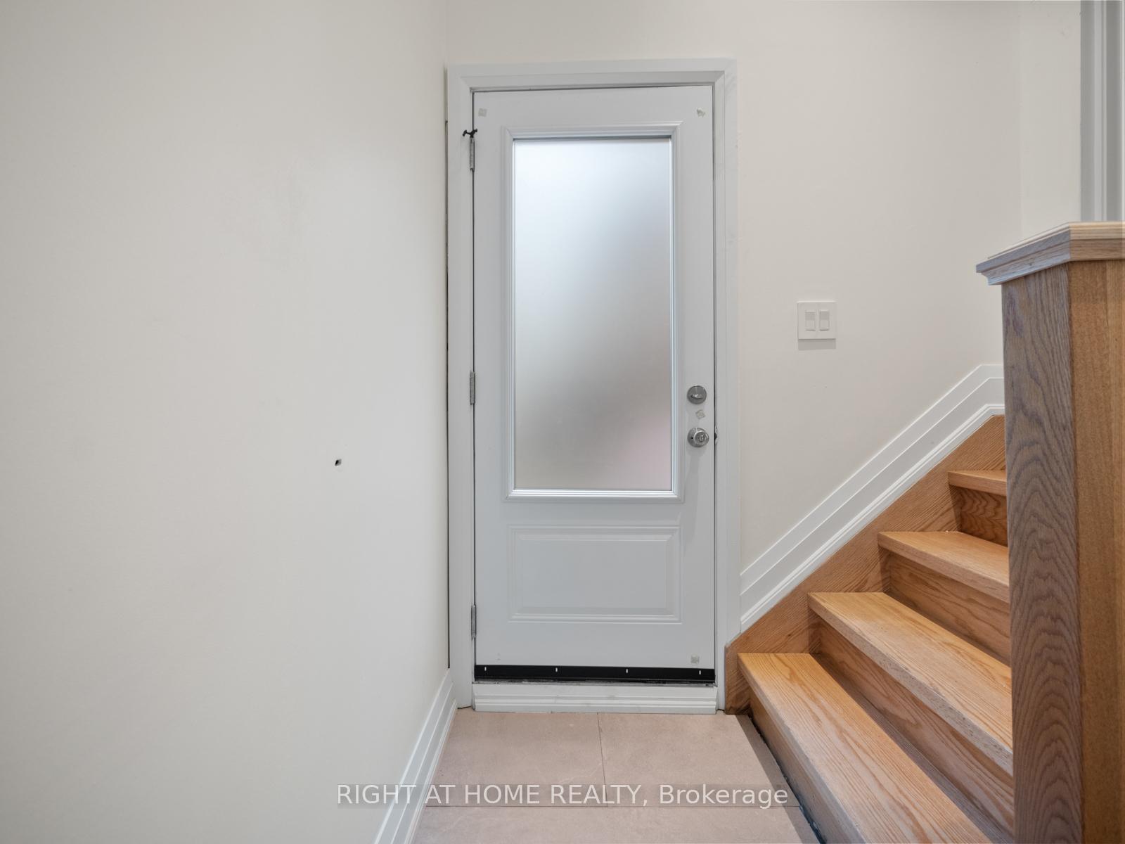 Photo 2 of Unit Bas, 94 Concord Avenue, Toronto, Palmerston-Little Italy — HOMEH