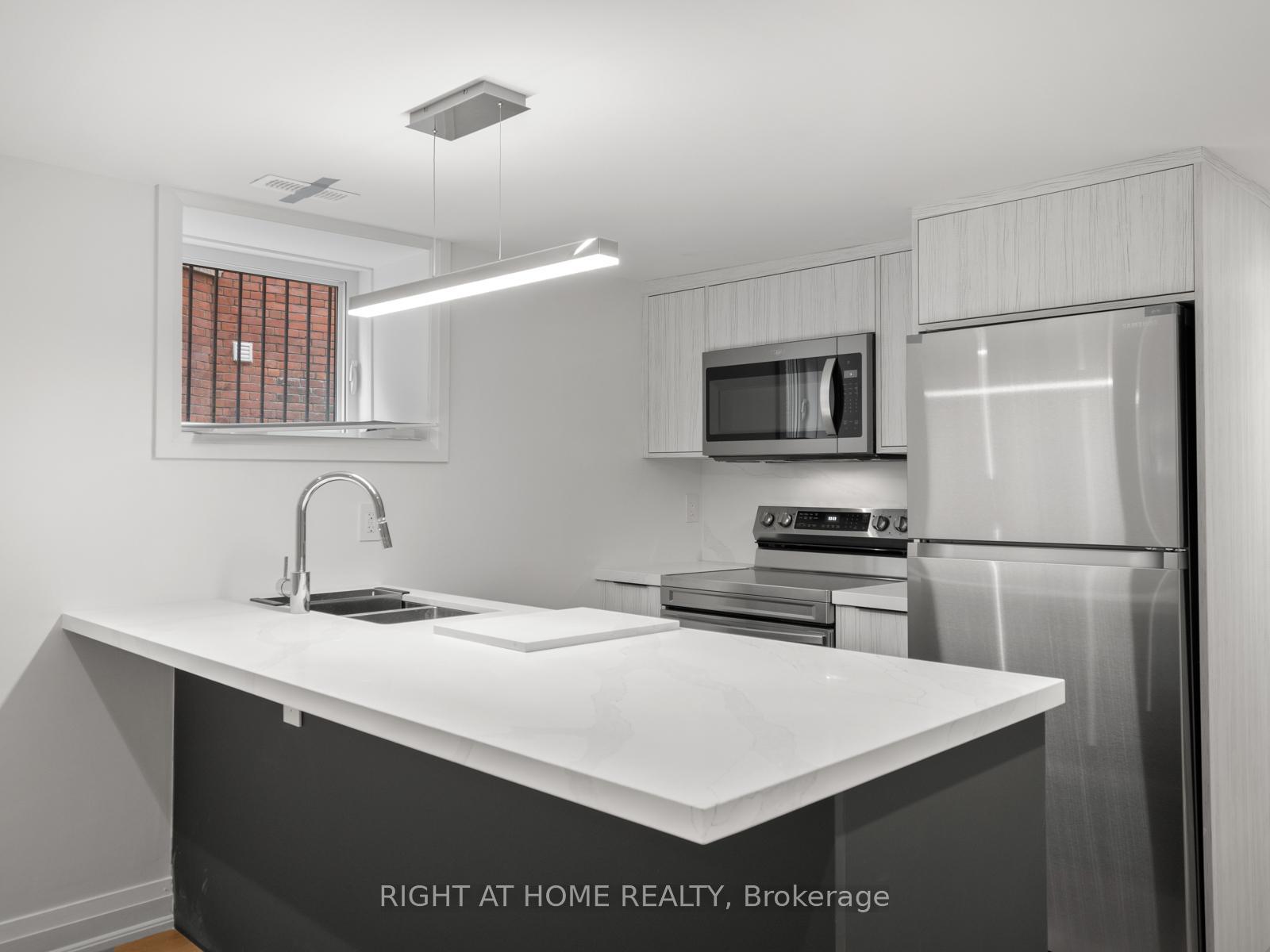 Photo 7 of Unit Bas, 94 Concord Avenue, Toronto, Palmerston-Little Italy — HOMEH