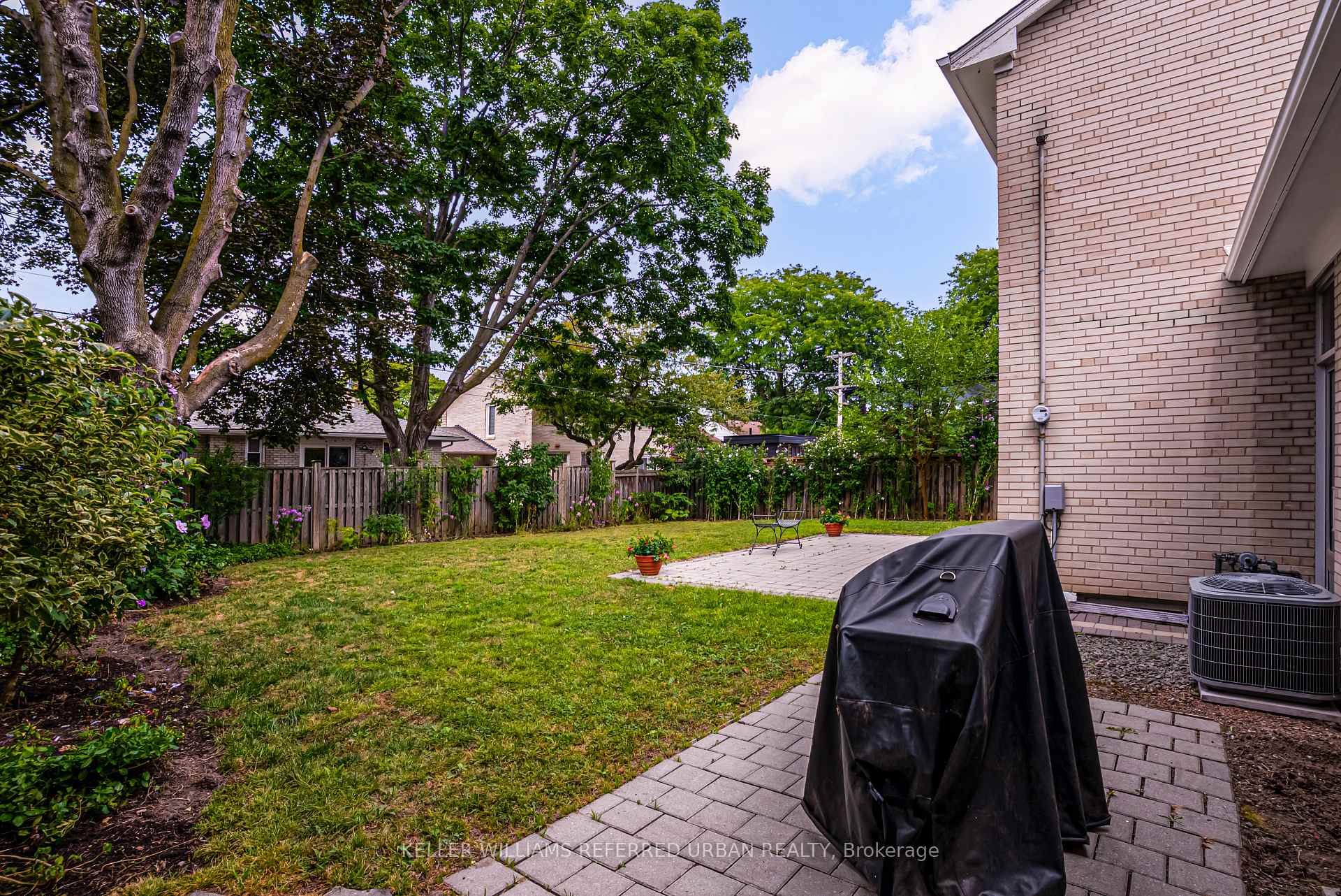 Photo 24 of 26 Foxmeadow Road, Etobicoke, Willowridge-Martingrove-Richview — HOMEH