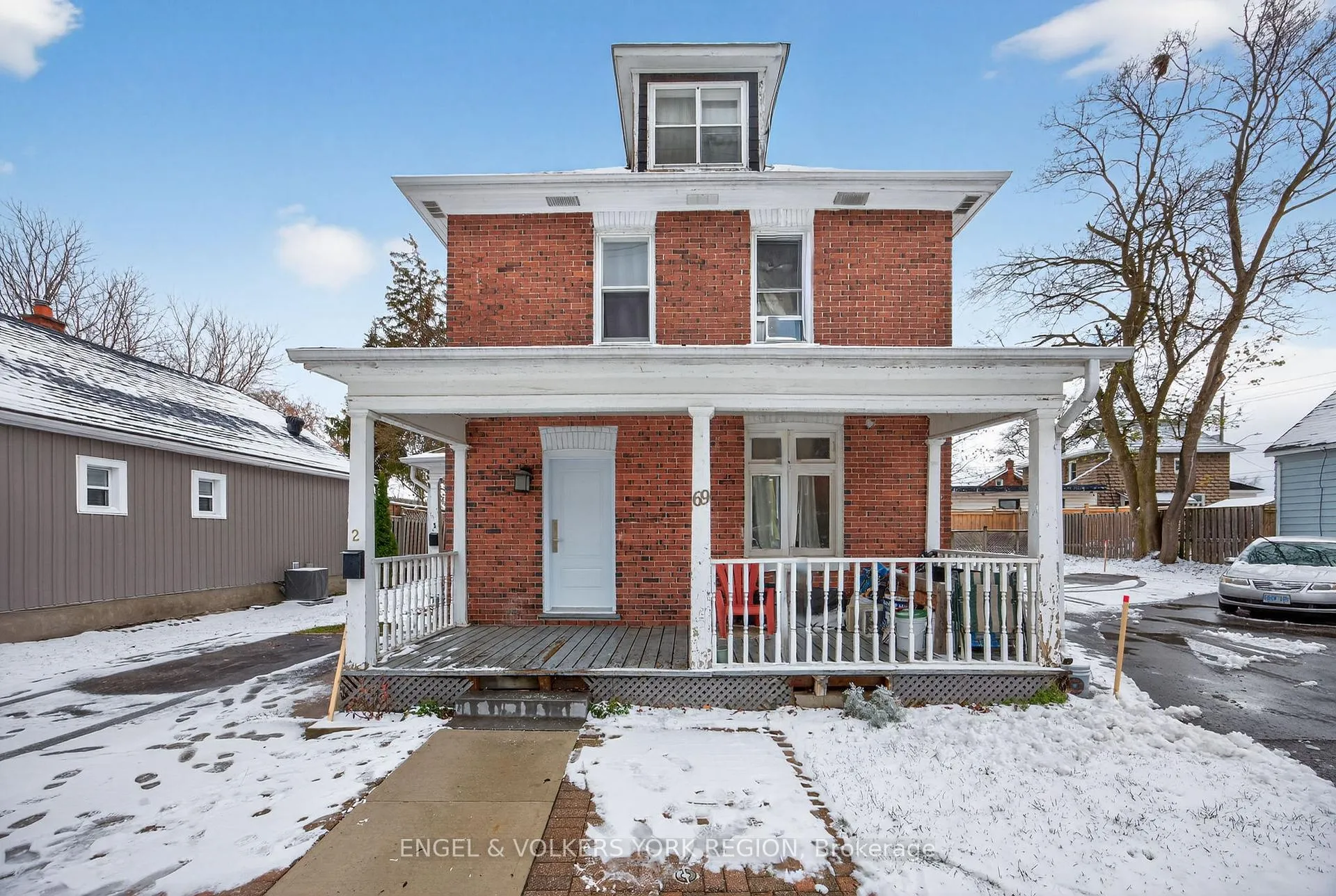 Photo 3 of 69 John Street, Barrie, Lakeshore — HOMEH