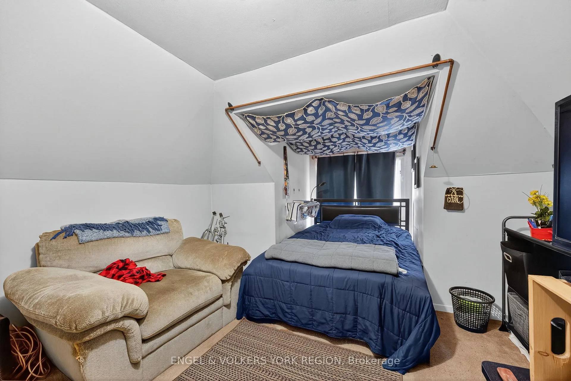 Photo 28 of 69 John Street, Barrie, Lakeshore — HOMEH