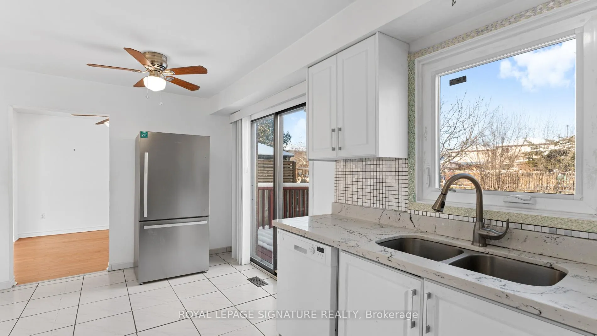 Photo 9 of 18 Charlton Crescent, Ajax, South West — HOMEH