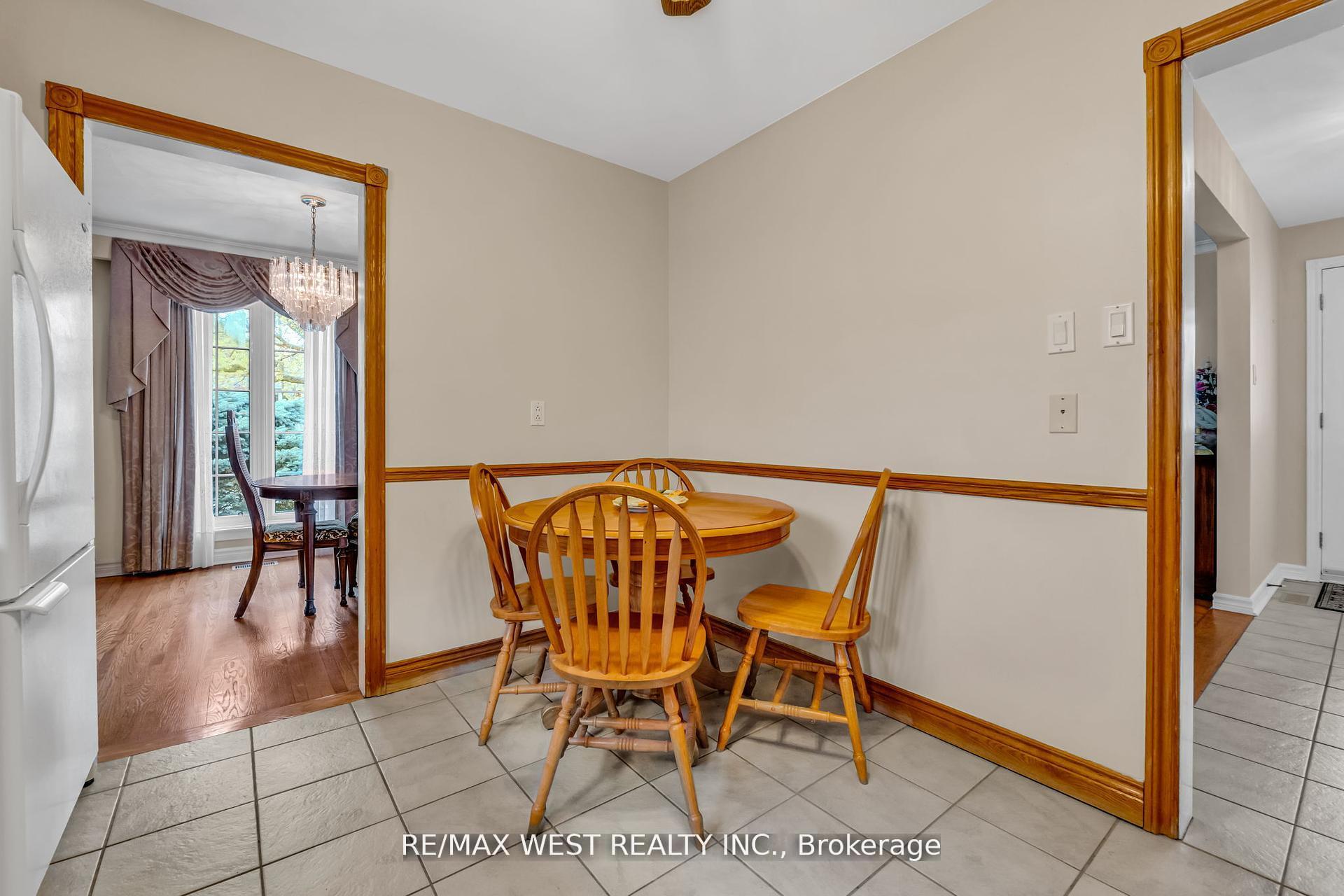 Photo 13 of 15 Breadner Drive, Etobicoke, Willowridge-Martingrove-Richview — HOMEH