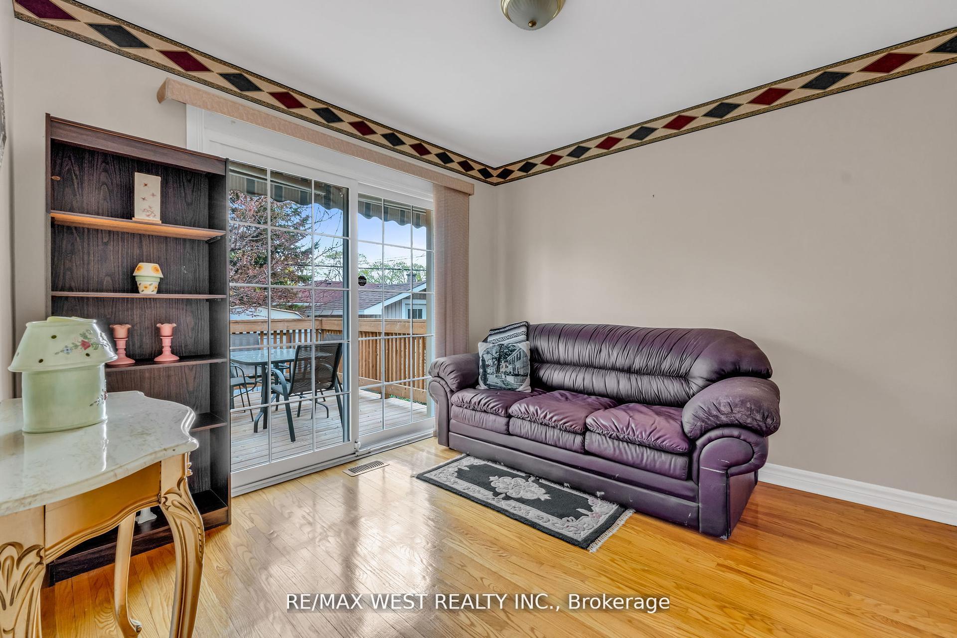 Photo 20 of 15 Breadner Drive, Etobicoke, Willowridge-Martingrove-Richview — HOMEH