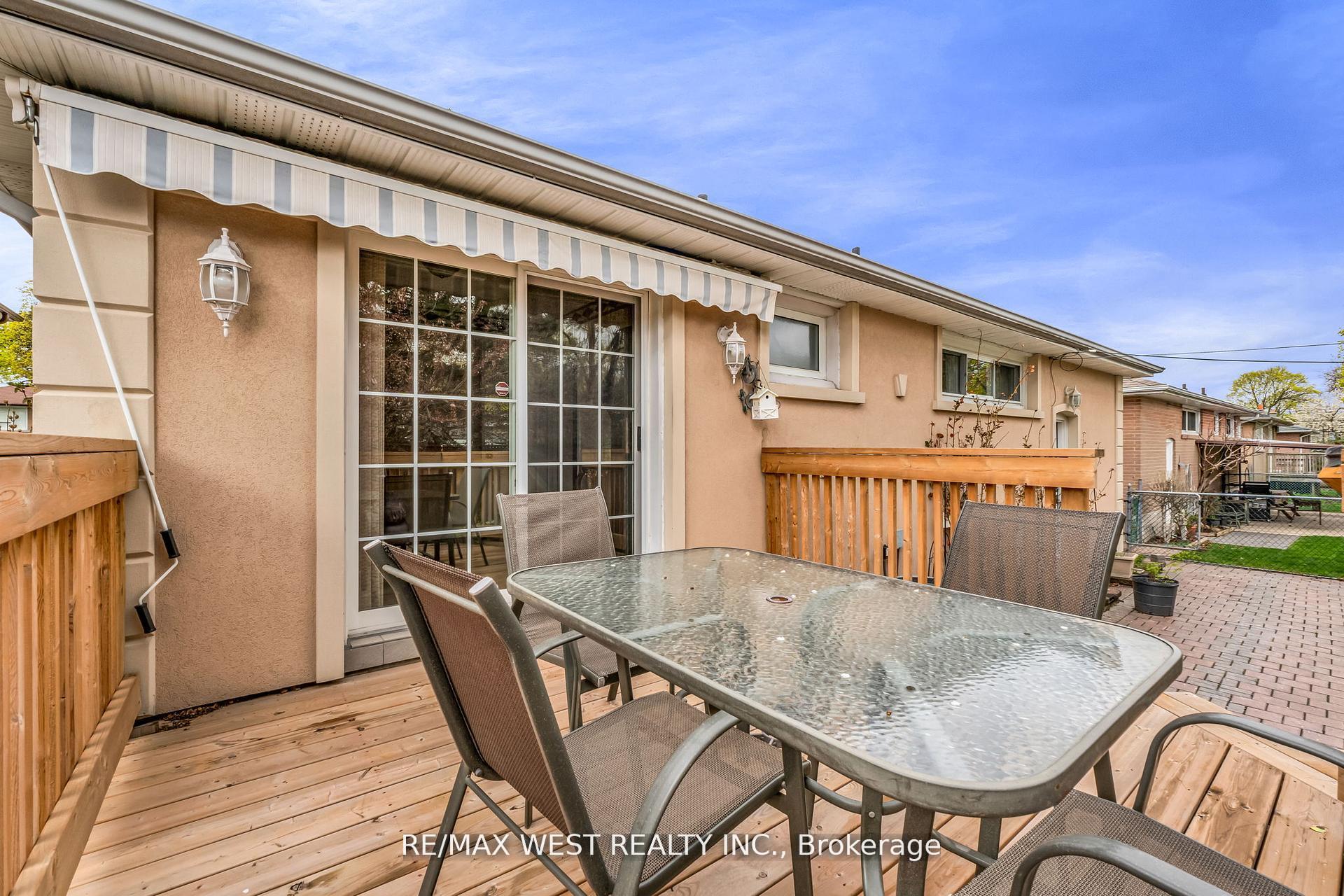 Photo 41 of 15 Breadner Drive, Etobicoke, Willowridge-Martingrove-Richview — HOMEH