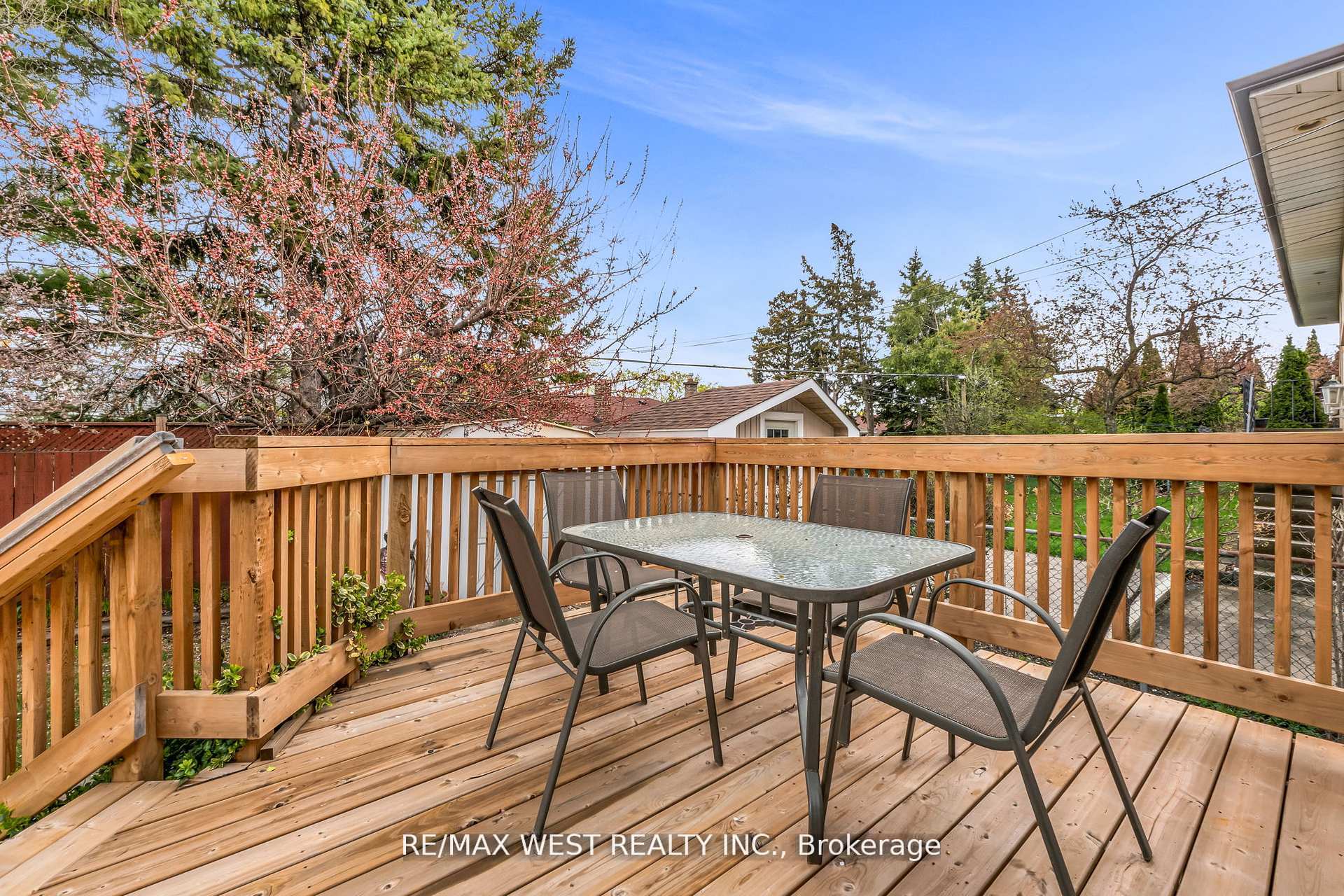 Photo 42 of 15 Breadner Drive, Etobicoke, Willowridge-Martingrove-Richview — HOMEH
