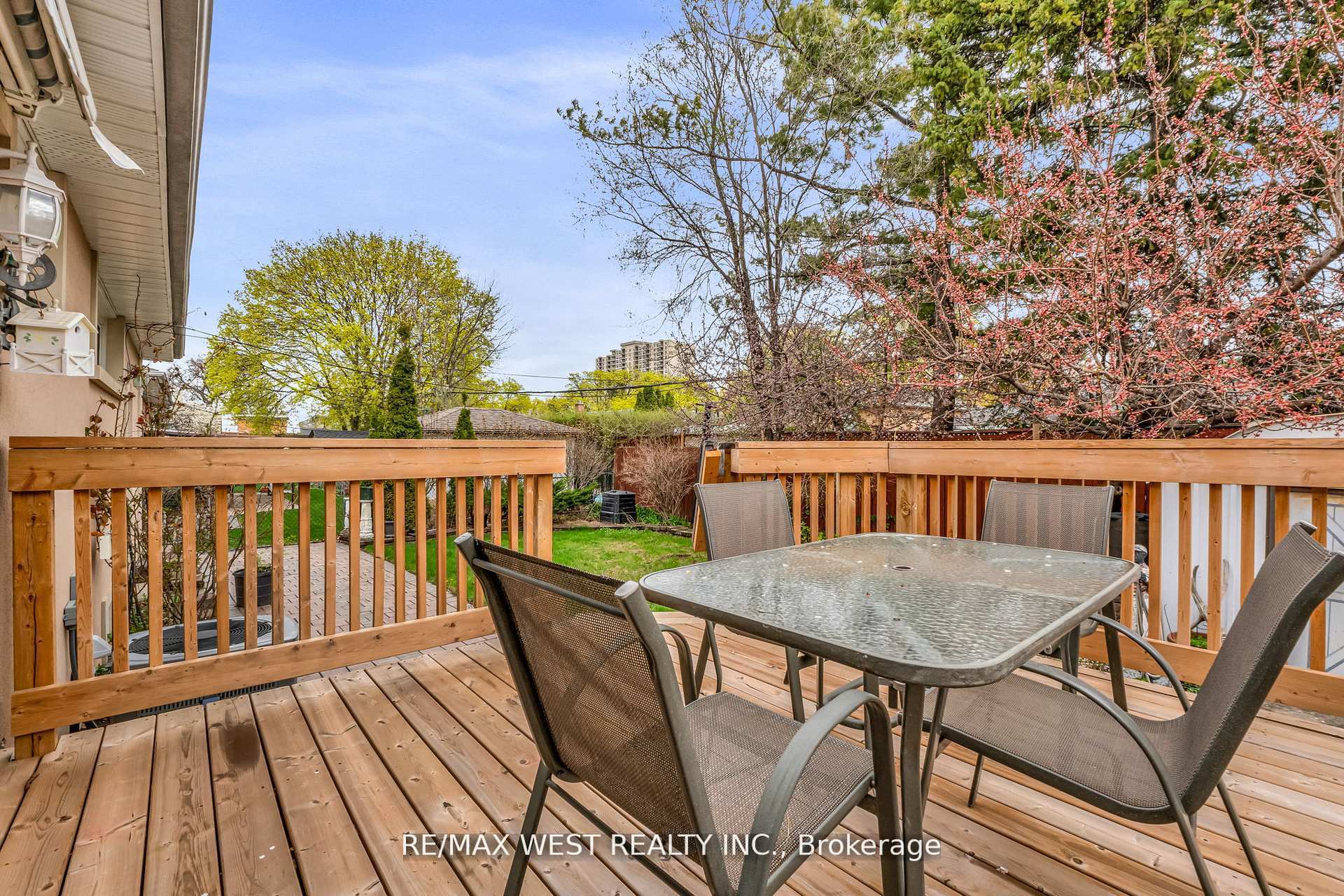 Photo 43 of 15 Breadner Drive, Etobicoke, Willowridge-Martingrove-Richview — HOMEH
