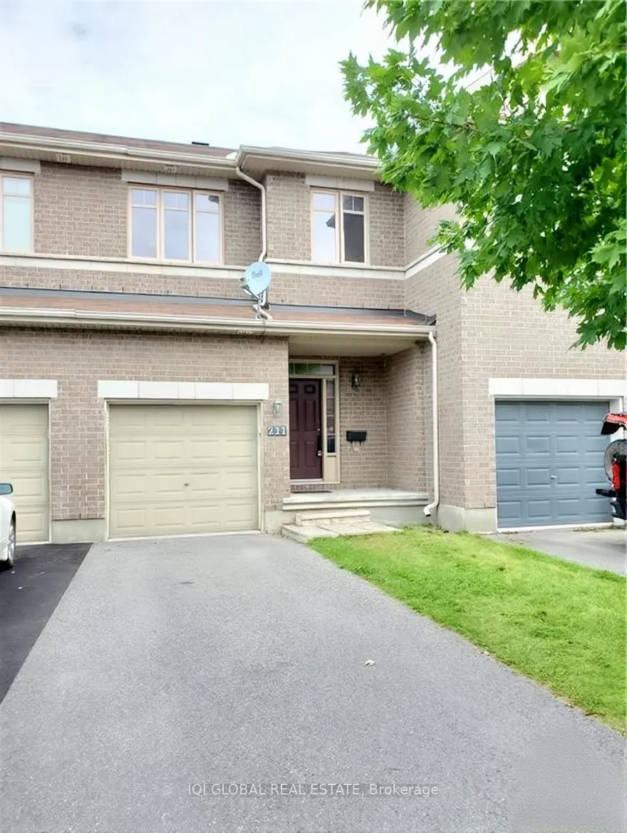 Photo 1 of 211 Jersey Tea Circle, Ottawa, Riverside South/Gloucester Glen — HOMEH