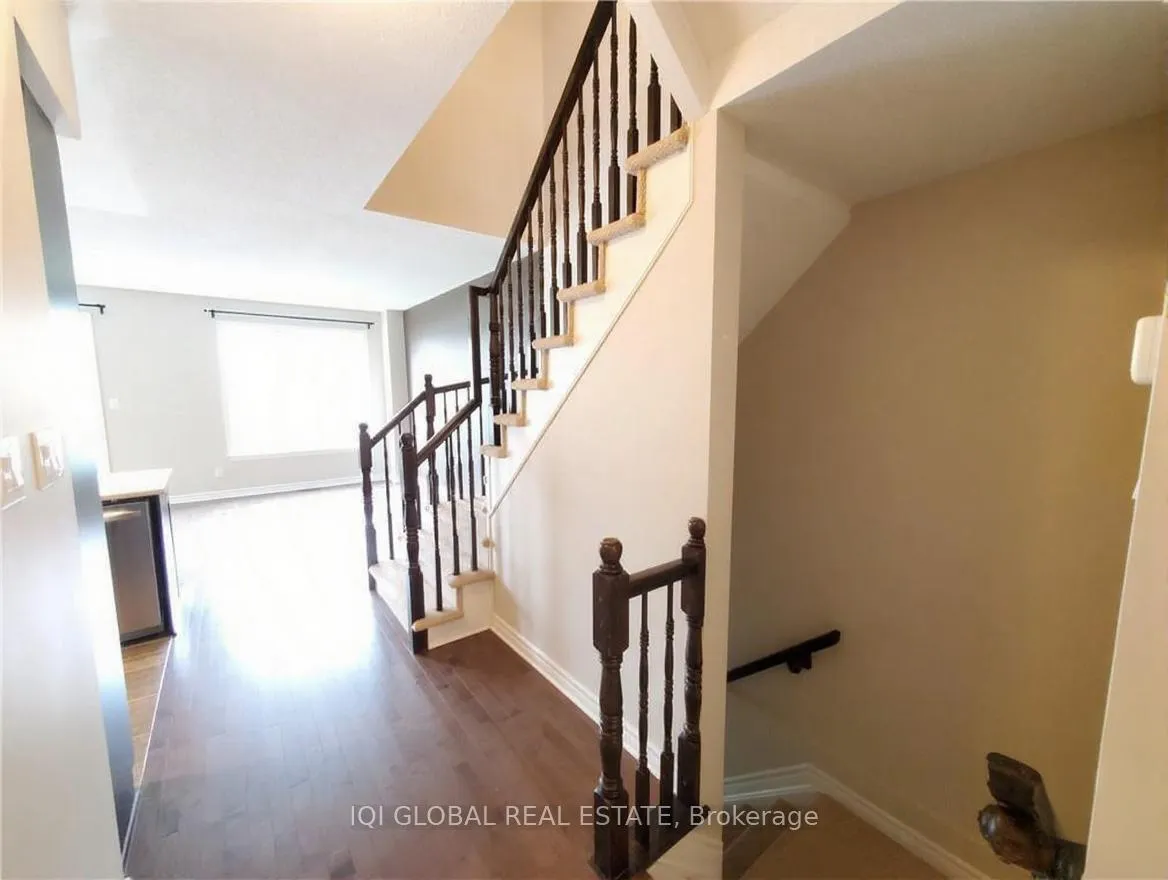 Photo 7 of 211 Jersey Tea Circle, Ottawa, Riverside South/Gloucester Glen — HOMEH