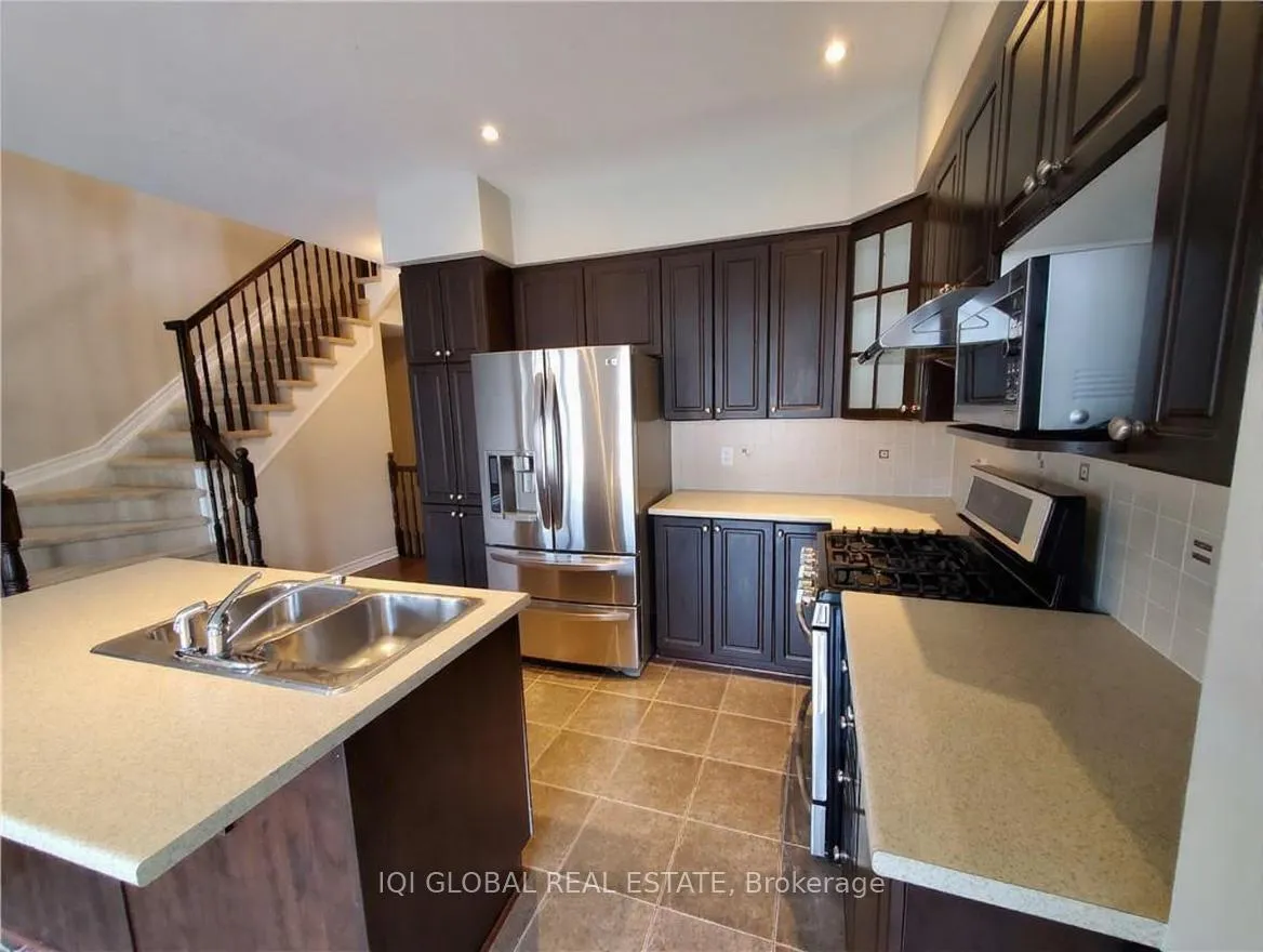 Photo 8 of 211 Jersey Tea Circle, Ottawa, Riverside South/Gloucester Glen — HOMEH