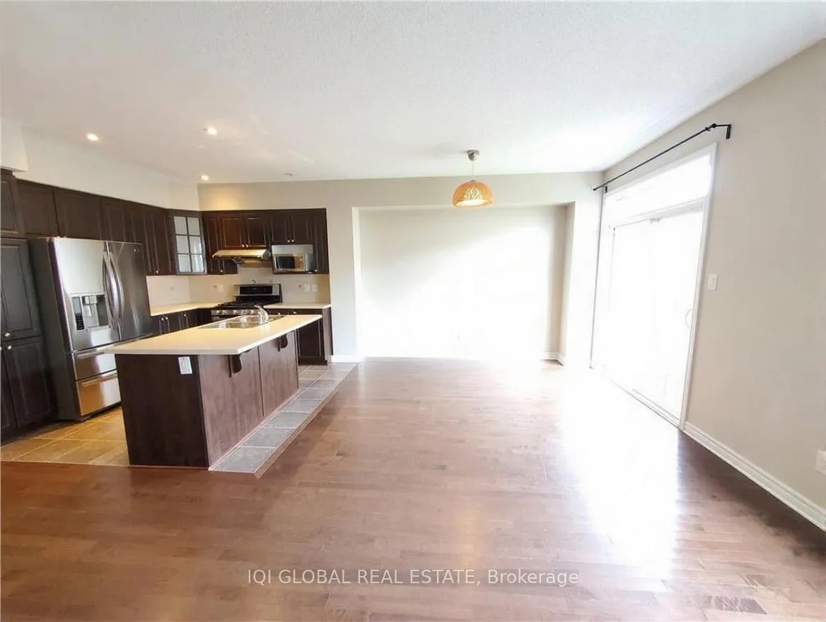 Photo 10 of 211 Jersey Tea Circle, Ottawa, Riverside South/Gloucester Glen — HOMEH