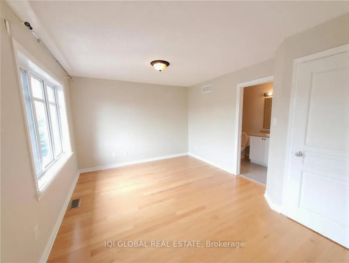 Photo 19 of 211 Jersey Tea Circle, Ottawa, Riverside South/Gloucester Glen — HOMEH