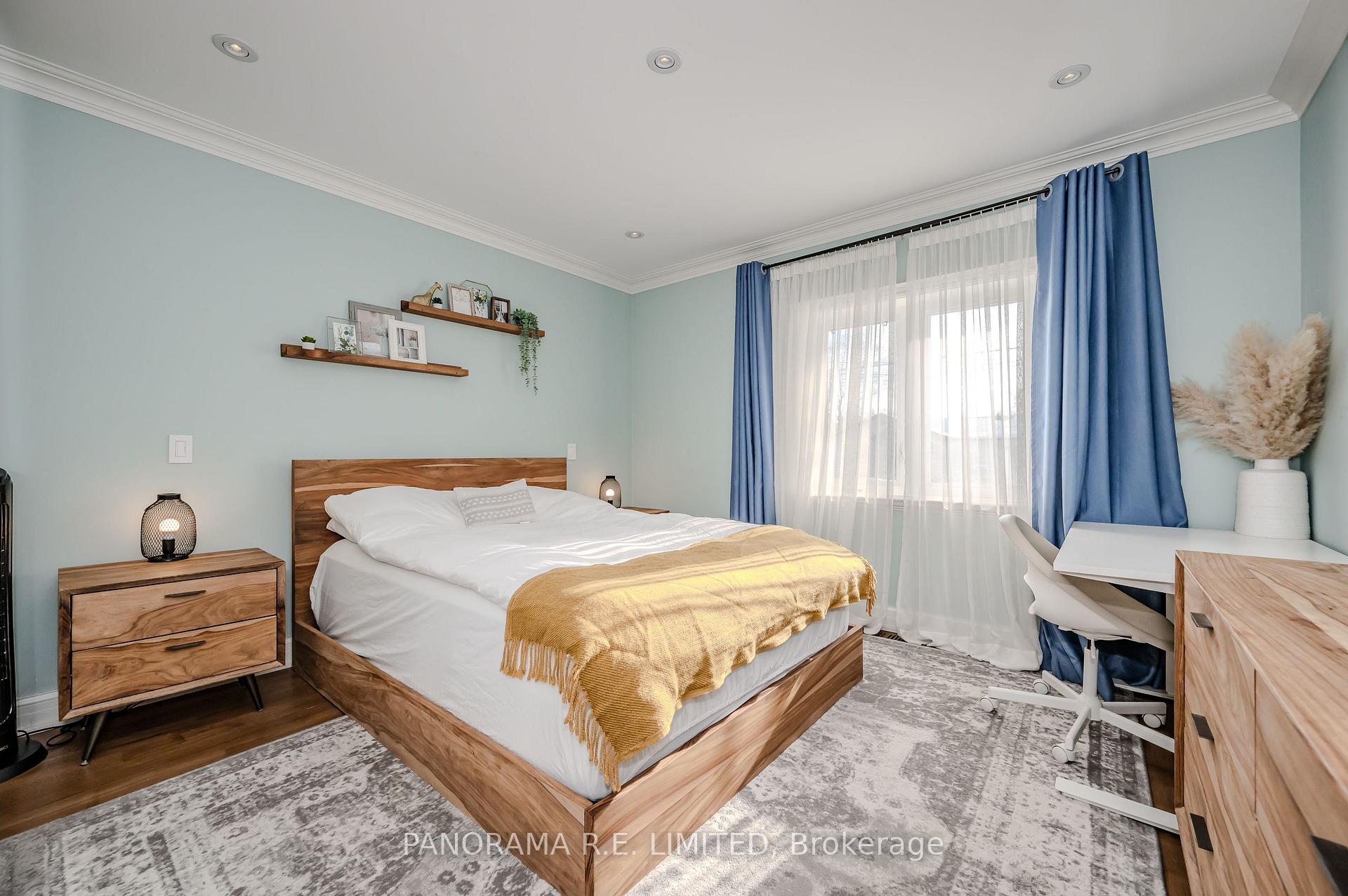 Photo 12 of Unit Main, 12 Arkley Crescent, Etobicoke, Willowridge-Martingrove-Richview — HOMEH