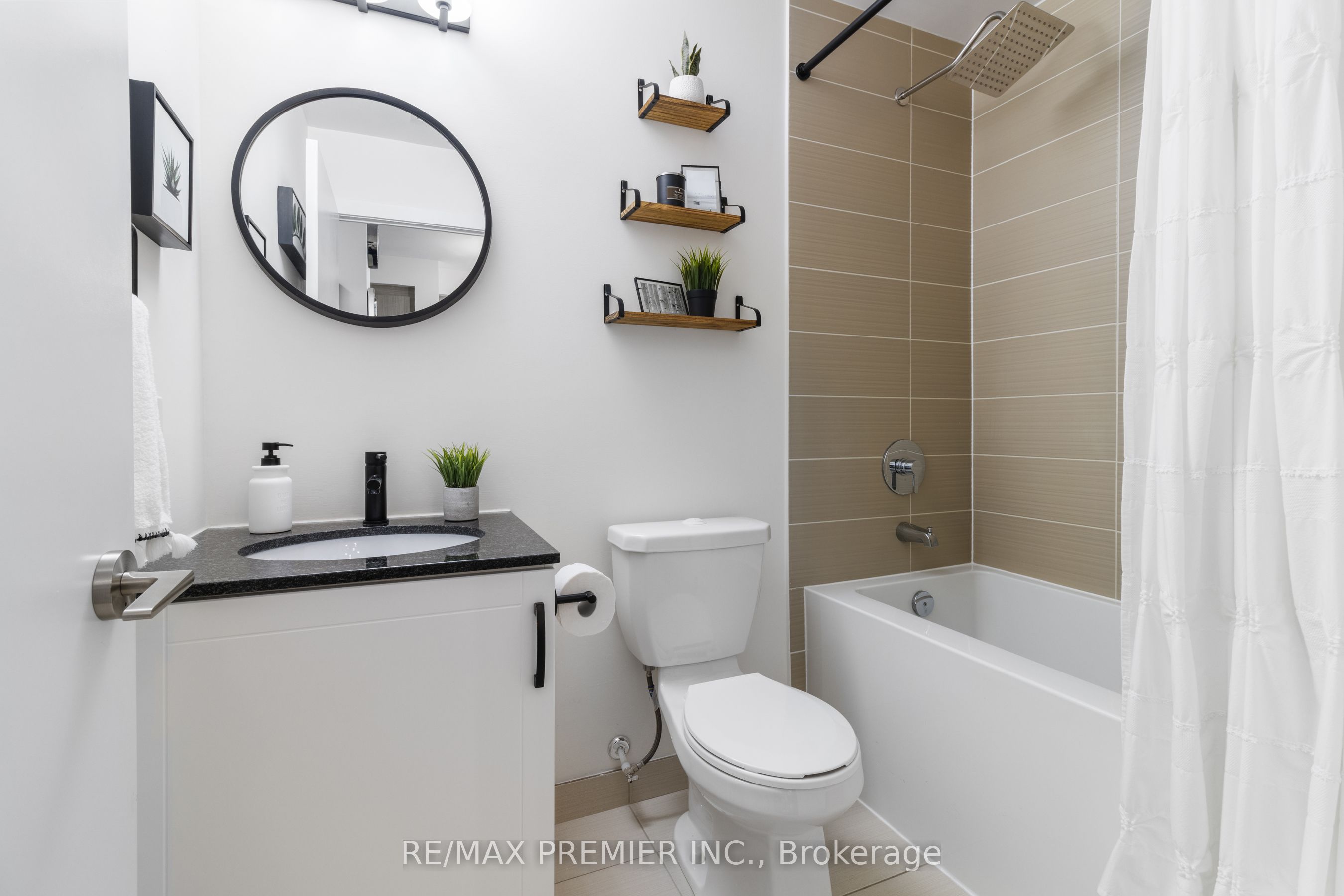 Photo 54 of Unit 404, 1486 Bathurst Street, Toronto, Humewood-Cedarvale — HOMEH