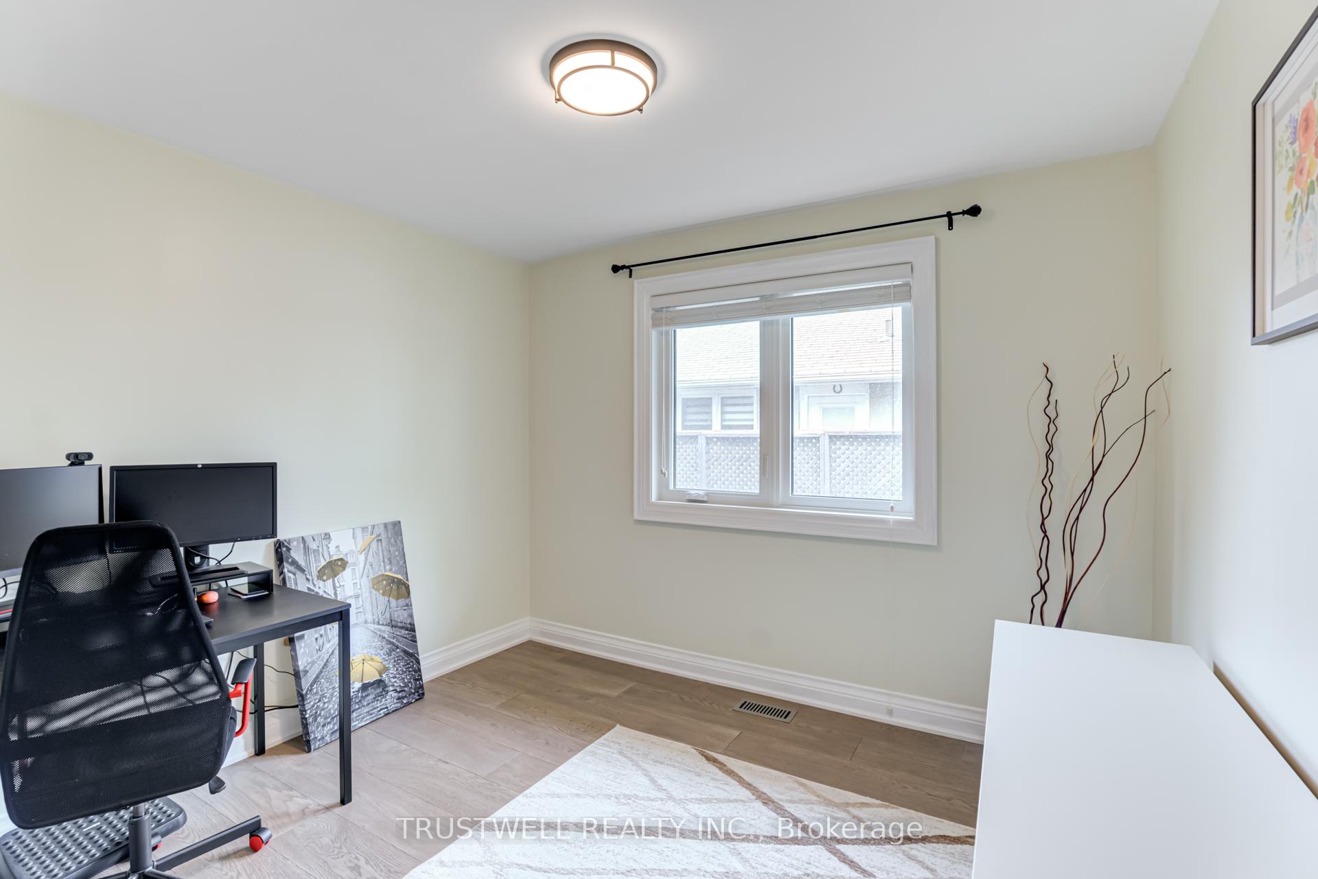 Photo 7 of 101 Wincott Drive, Etobicoke, Kingsview Village-The Westway — HOMEH