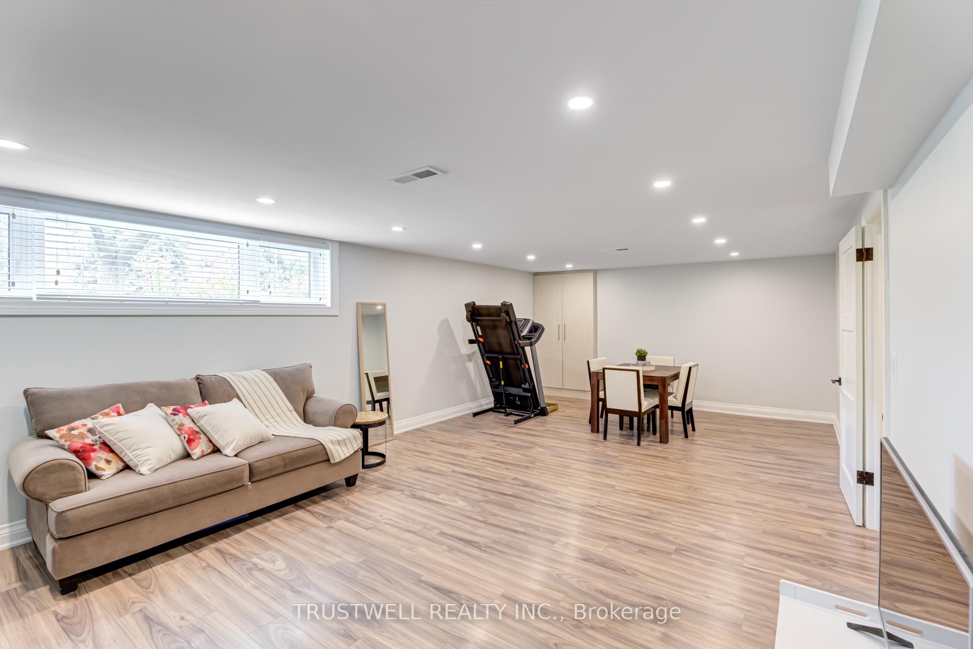 Photo 12 of 101 Wincott Drive, Etobicoke, Kingsview Village-The Westway — HOMEH