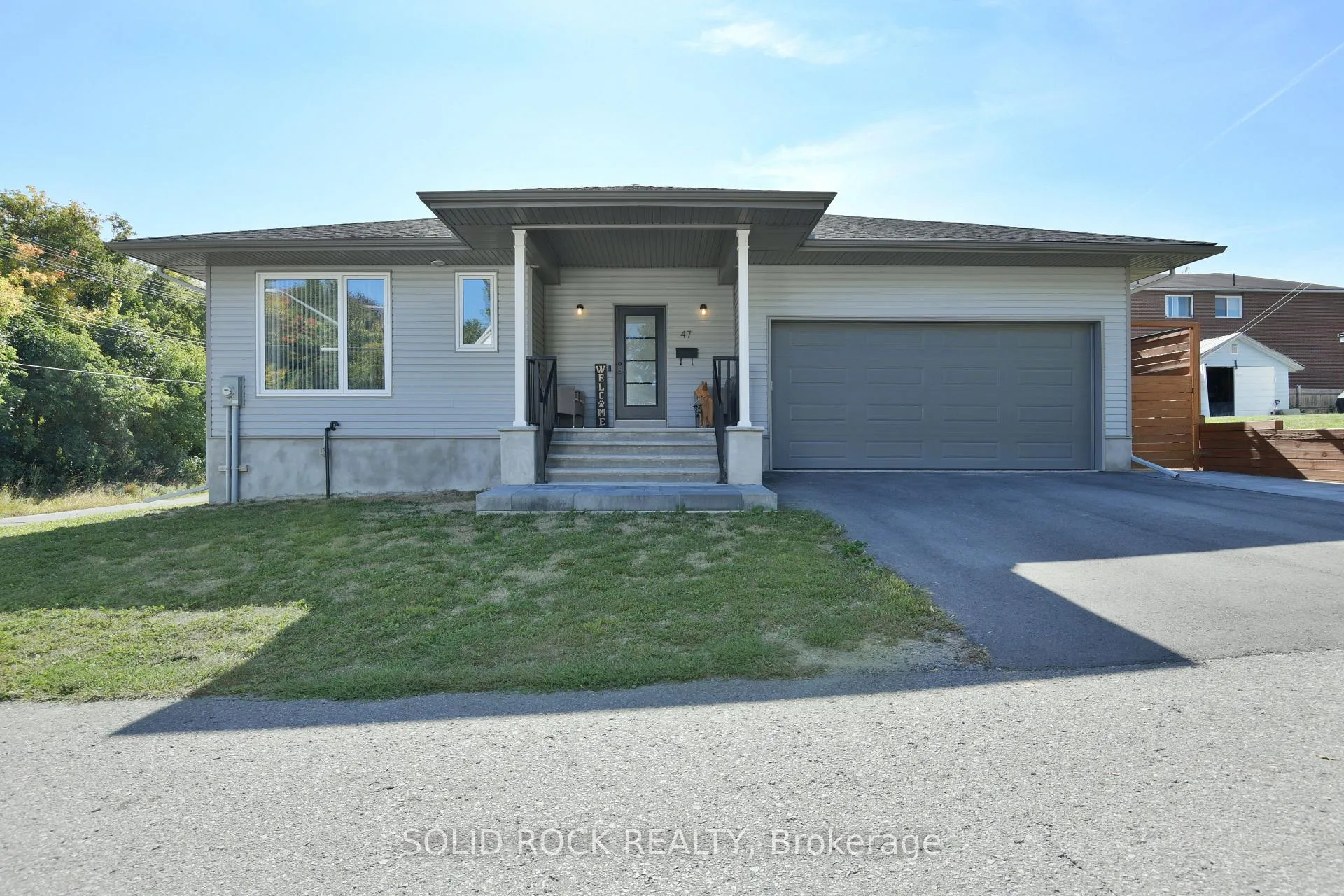 Photo 5 of 47 Mill Lane, Arnprior — HOMEH