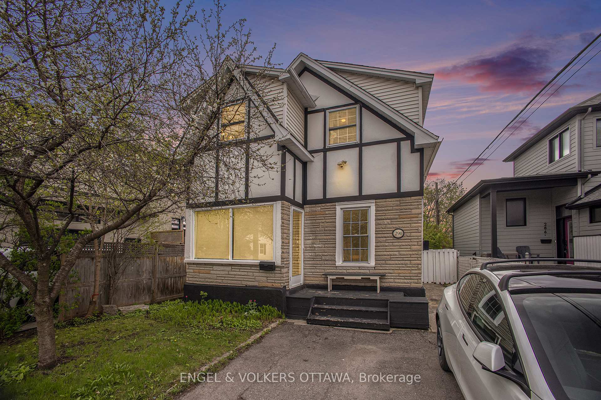 Photo 1 of 290 Carleton Avenue, Ottawa, Ottawa West — HOMEH