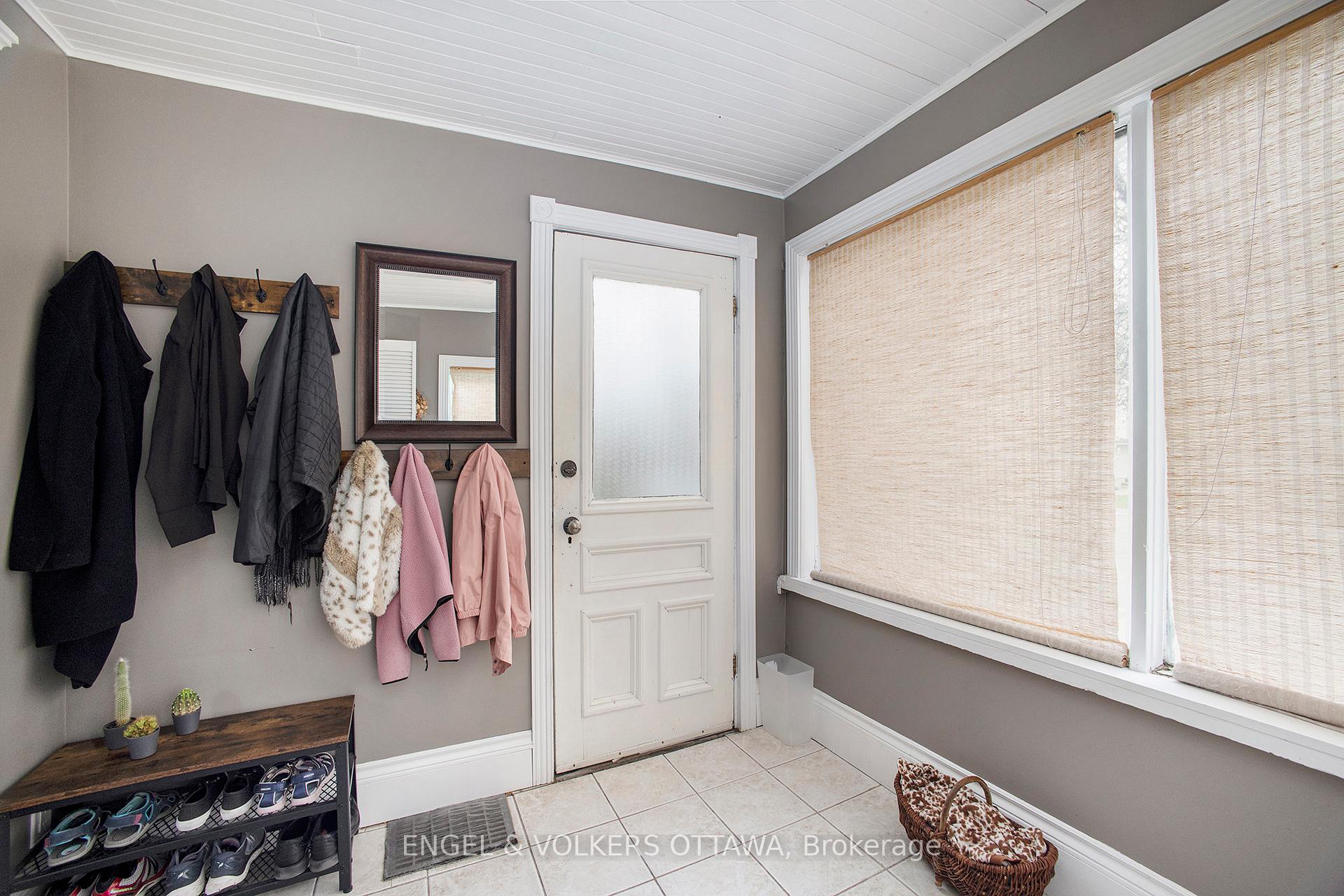 Photo 3 of 290 Carleton Avenue, Ottawa, Ottawa West — HOMEH